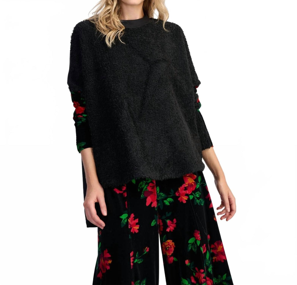 Spotlight Boucle Top In Roses