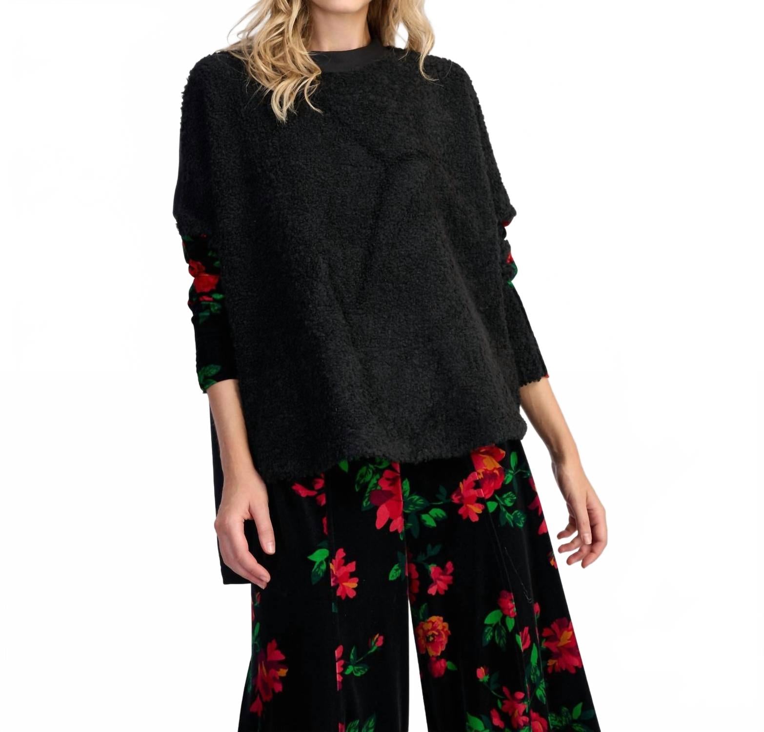 Spotlight Boucle Top In Roses