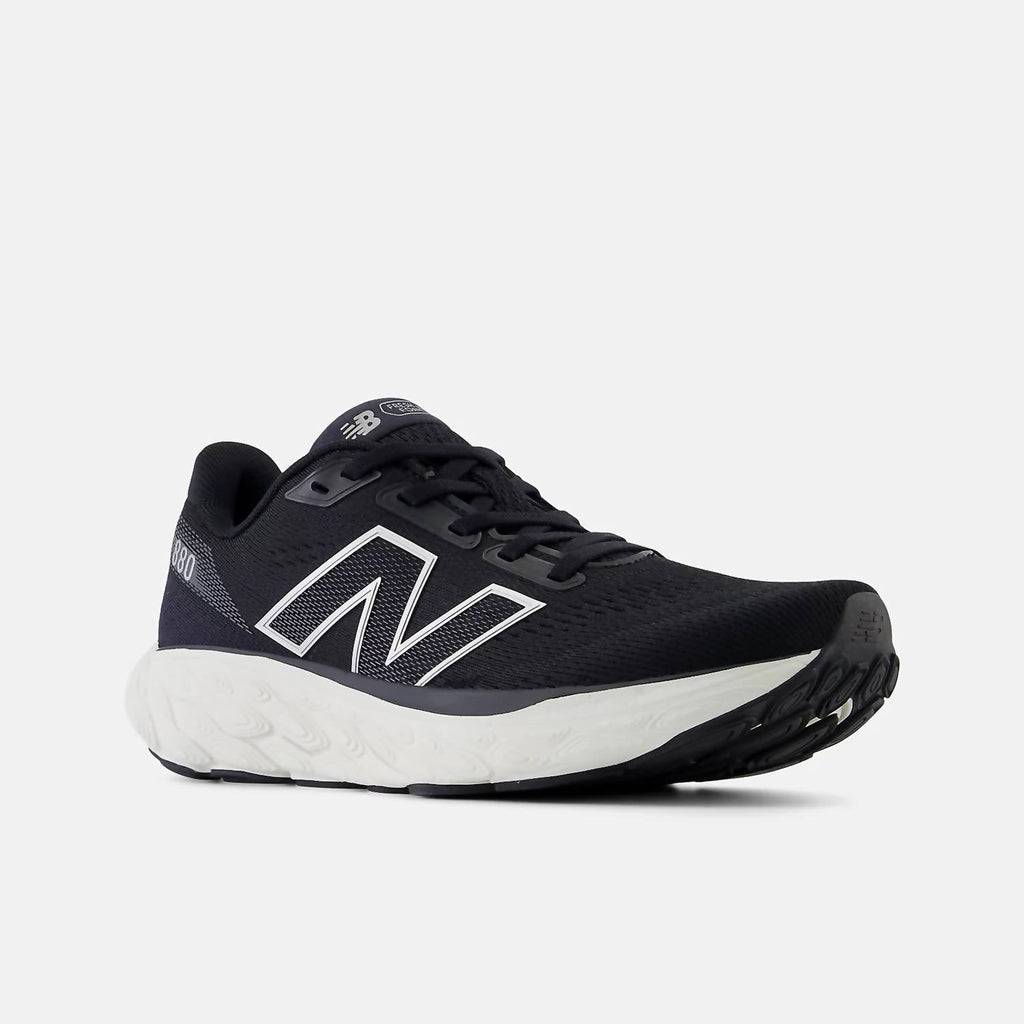 Women's Fresh Foam X 880V14 Running Shoes In Black White