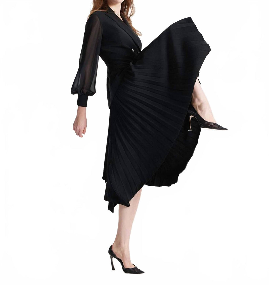 Atlas Pleated Dress In Black