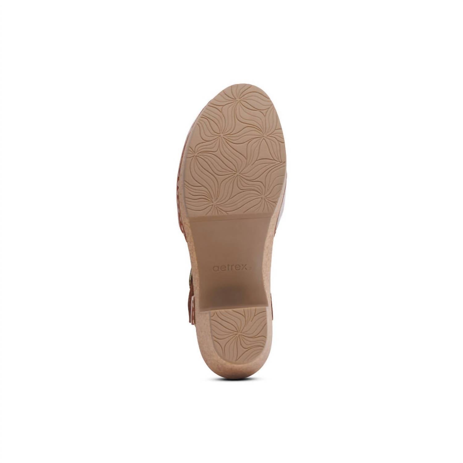 Women's Finley Clogs In Cognac