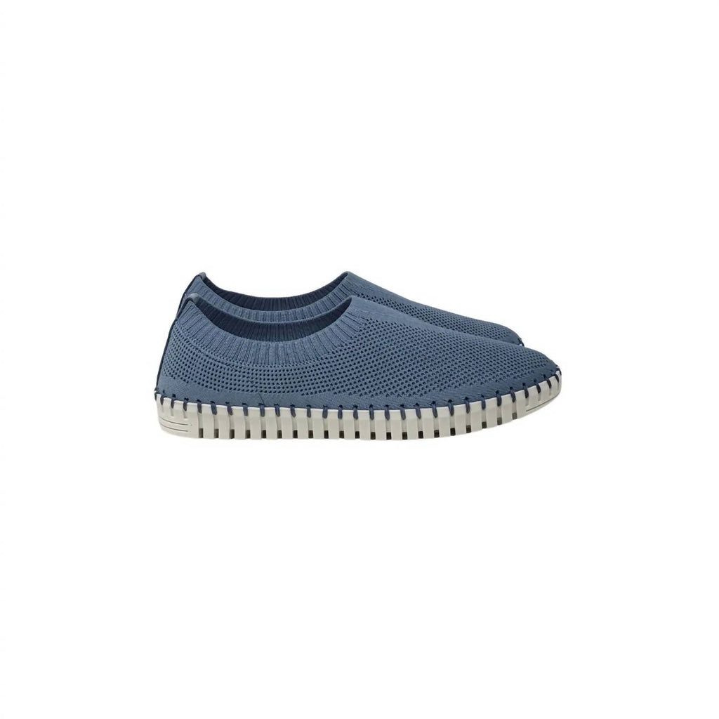 Women's Lucy Slip On Shoes In Powder Blue
