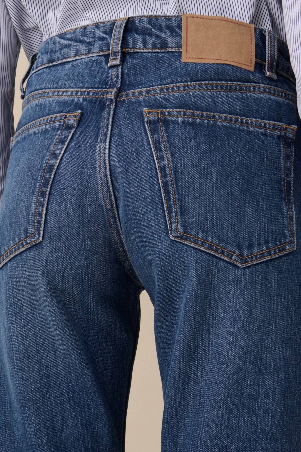 Moda Mid Rise Slim Flared Jean In Fresco Blue