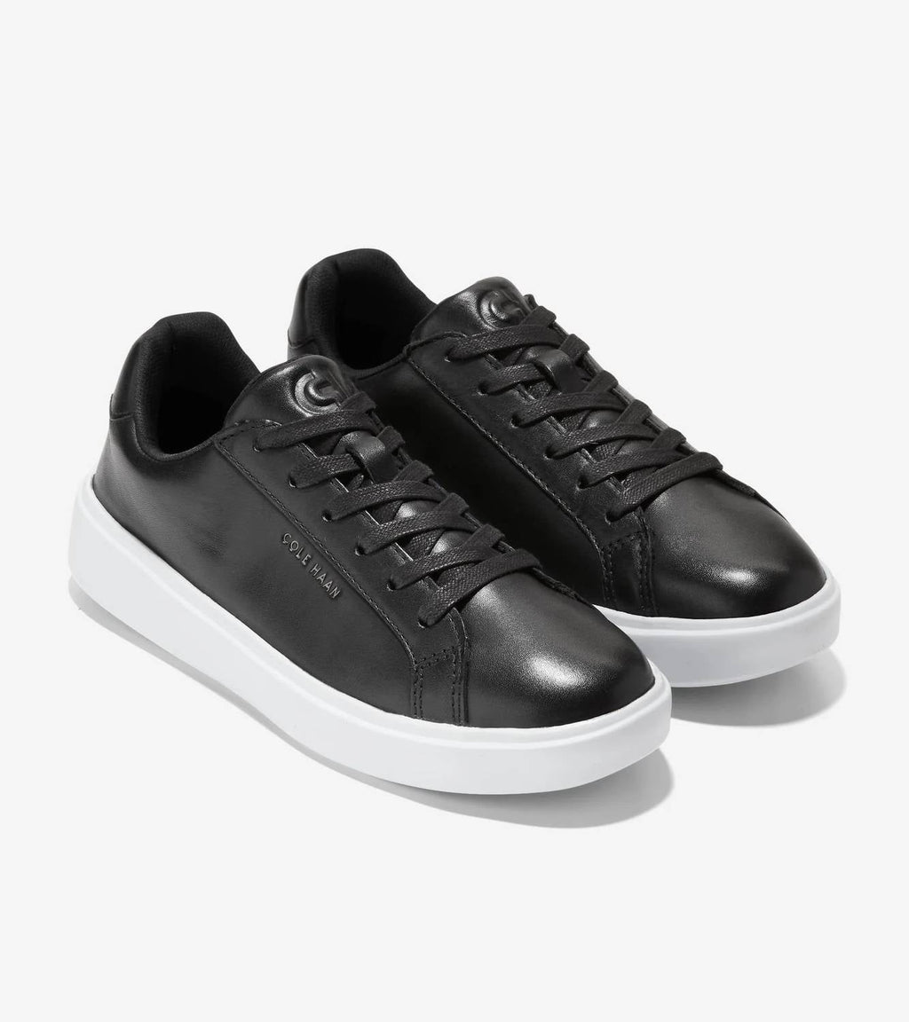 Women's Grand Crosscourt Daily Sneakers In Black/white