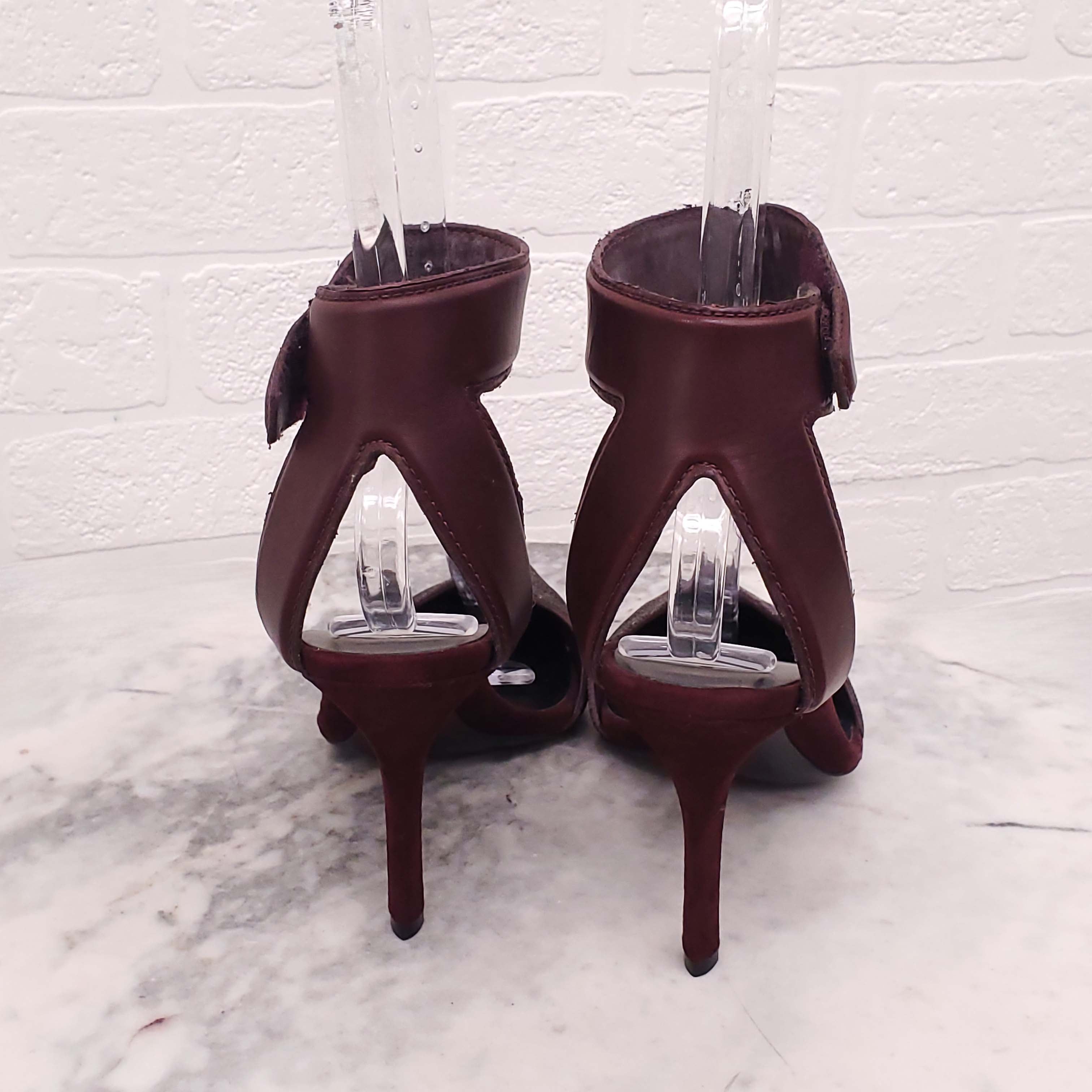 ALEXANDER WANG BURGUNDY PEBBLED LEATHER HEELS WITH STRAPS - SIZE 39