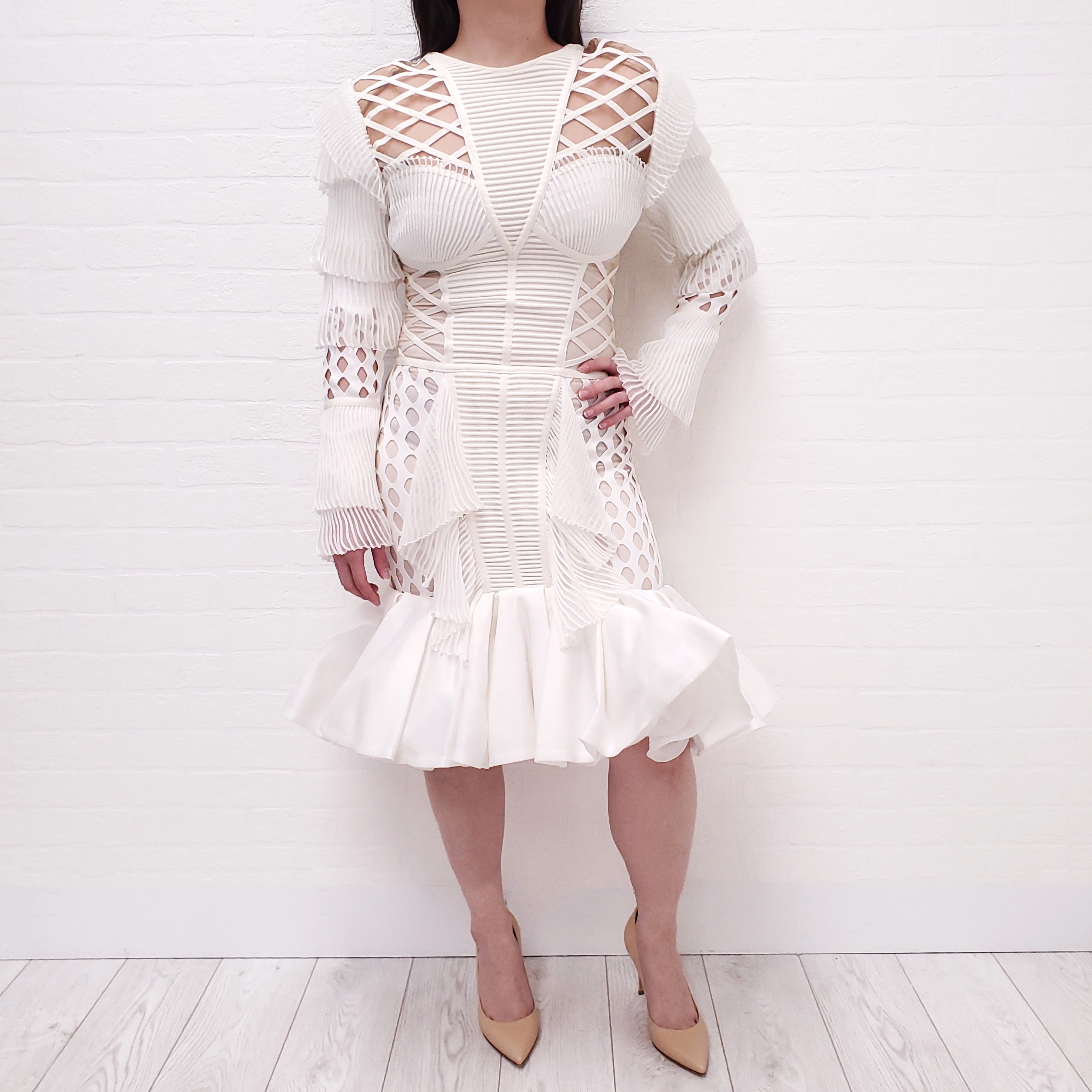 BALMAIN RUNWAY WHITE LONG SLEEVE DRESS - SIZE 40