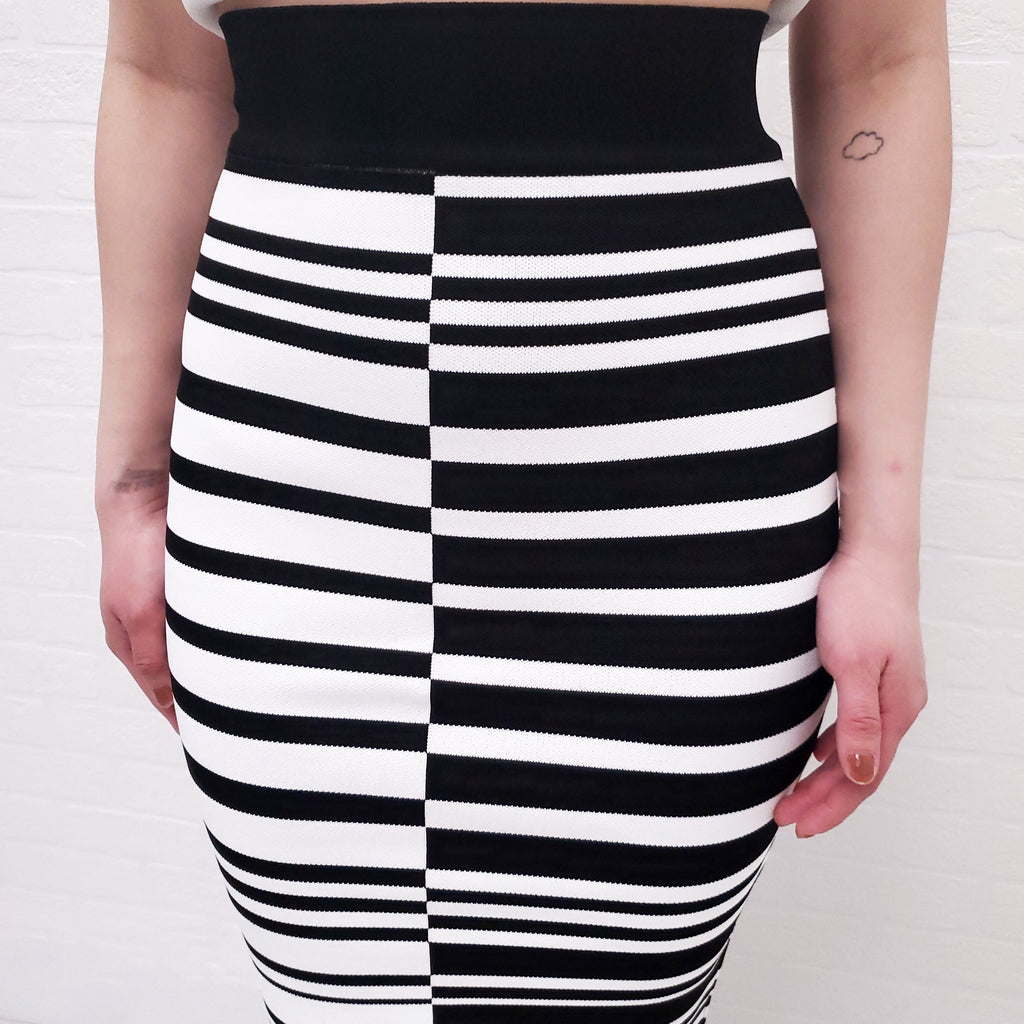 BALMAIN STRIPED STRETCH KNIT SKIRT - SIZE 36