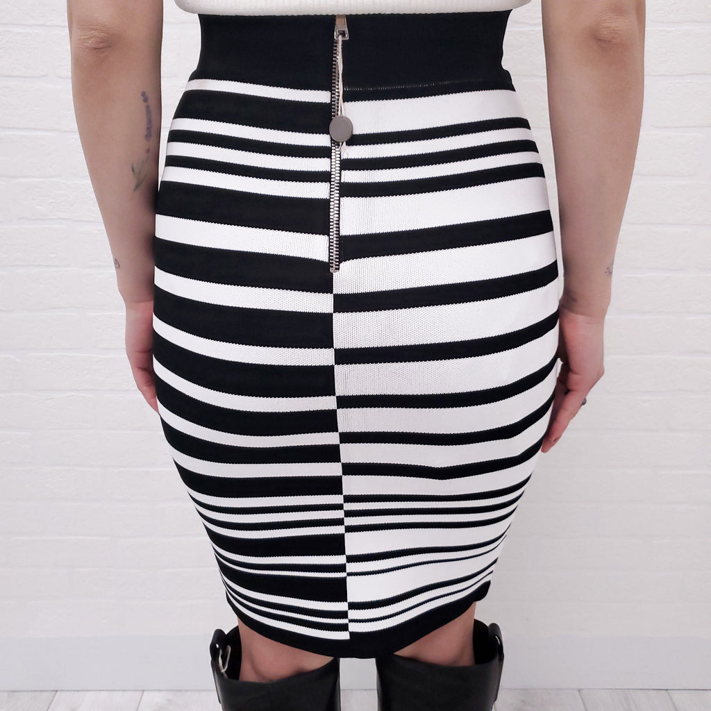 BALMAIN STRIPED STRETCH KNIT SKIRT - SIZE 36