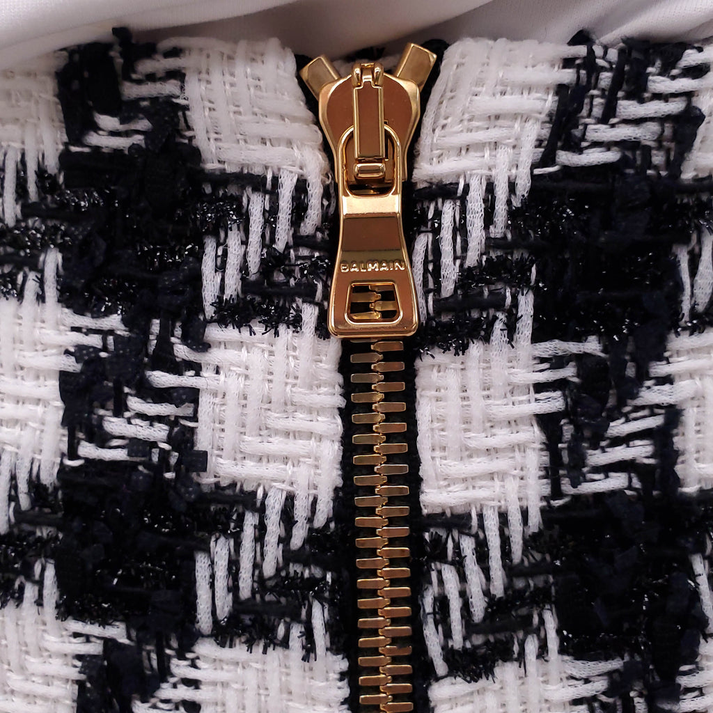 BALMAIN WHITE AND BLACK TWEED HOUNDSTOOTH BLAZER AND SKIRT SET - SIZE 36