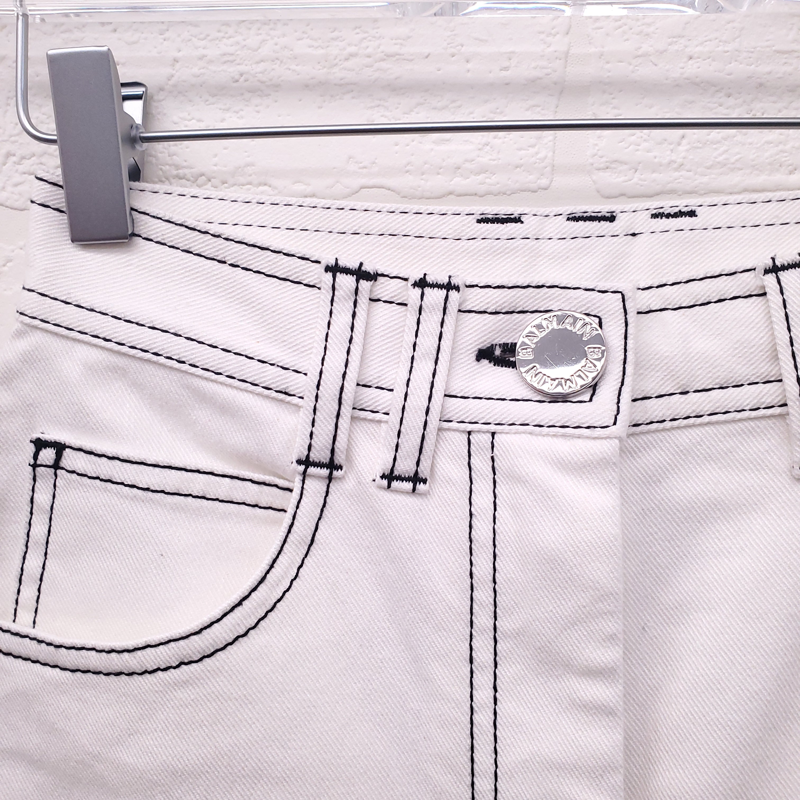 BALMAIN WHITE JEANS WITH BLACK STITCHING - SIZE 34