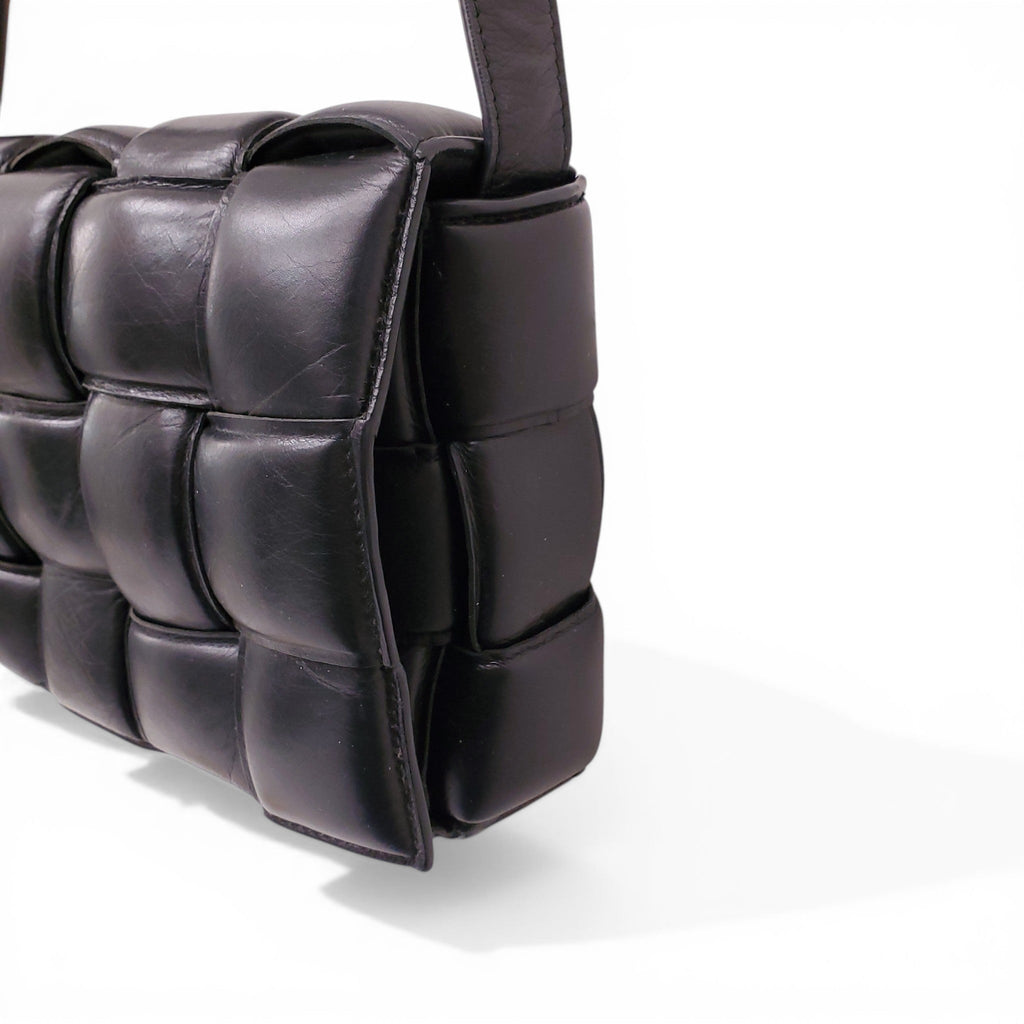 BOTTEGA VENETA BLACK PADDED CASSETTE BAG