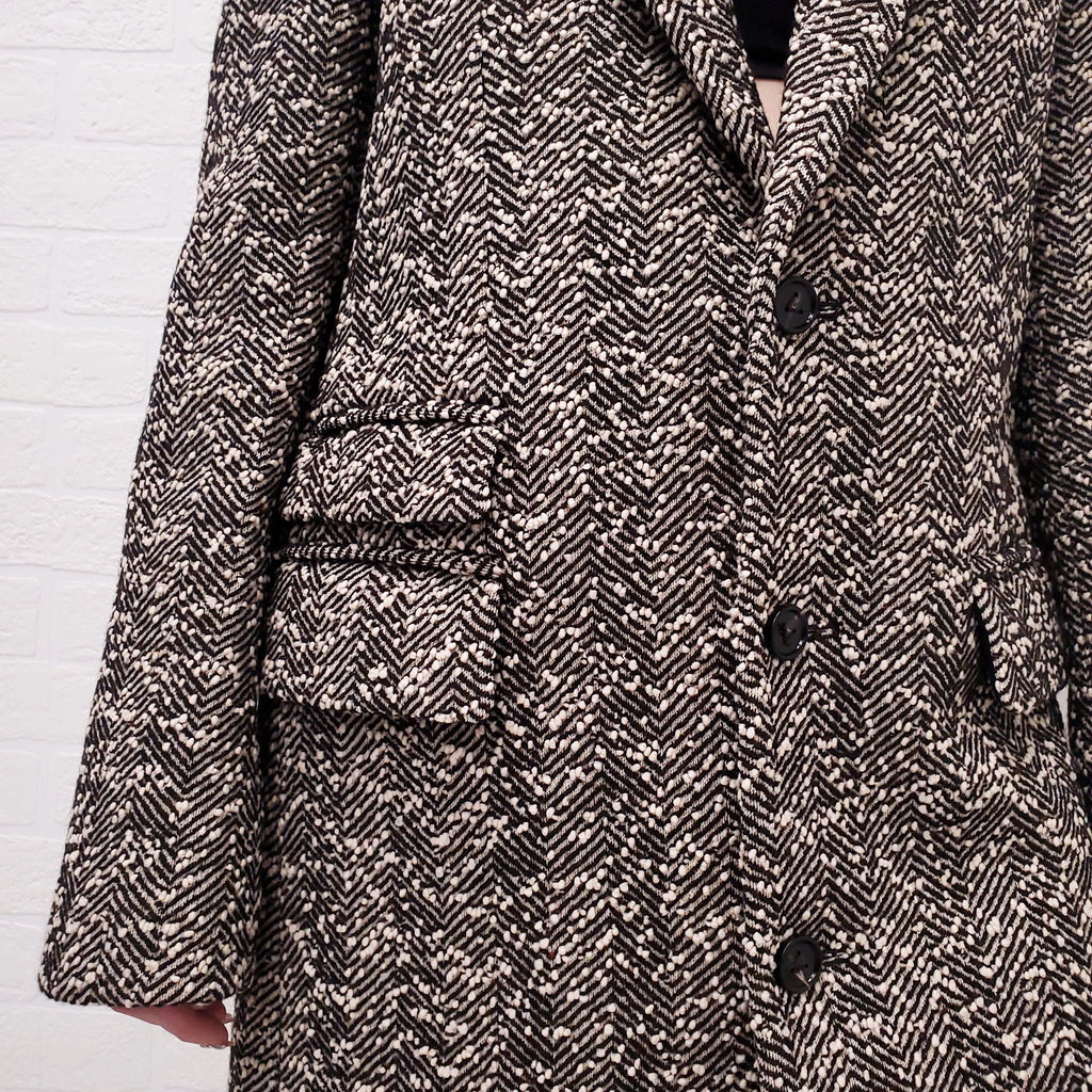 BOTTEGA VENETA BROWN HERRINGBONE LONG COAT WITH TRIANGLE POCKET - SIZE 38