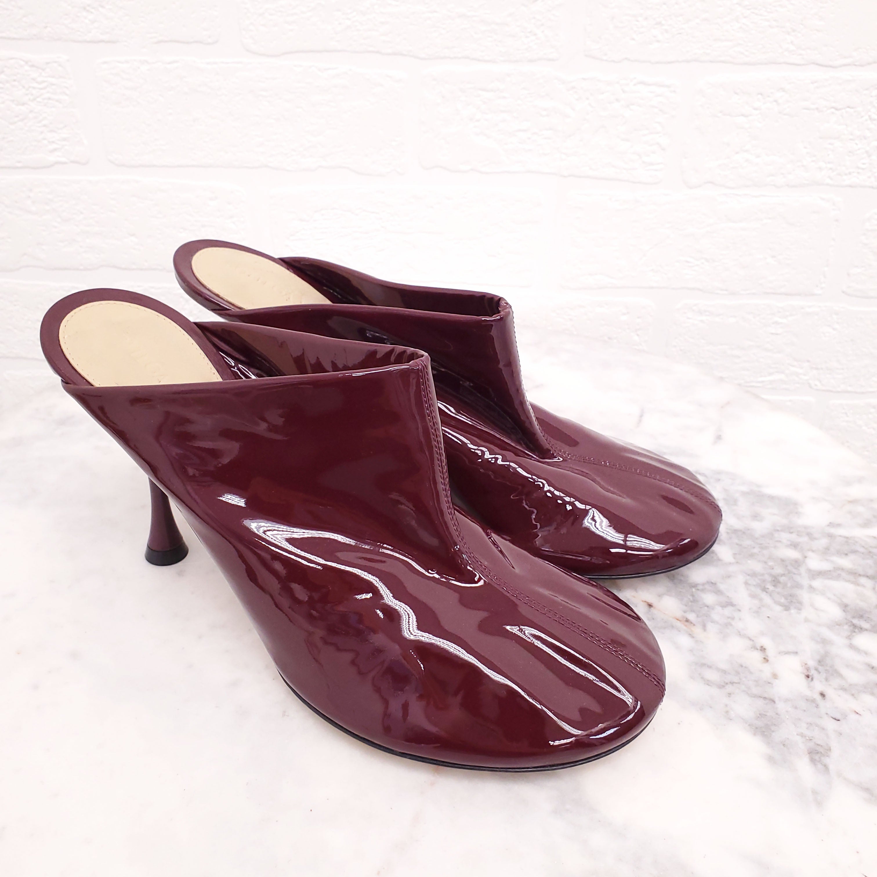 BOTTEGA VENETA PATENT BURGUNDY MULES - SIZE 38.5