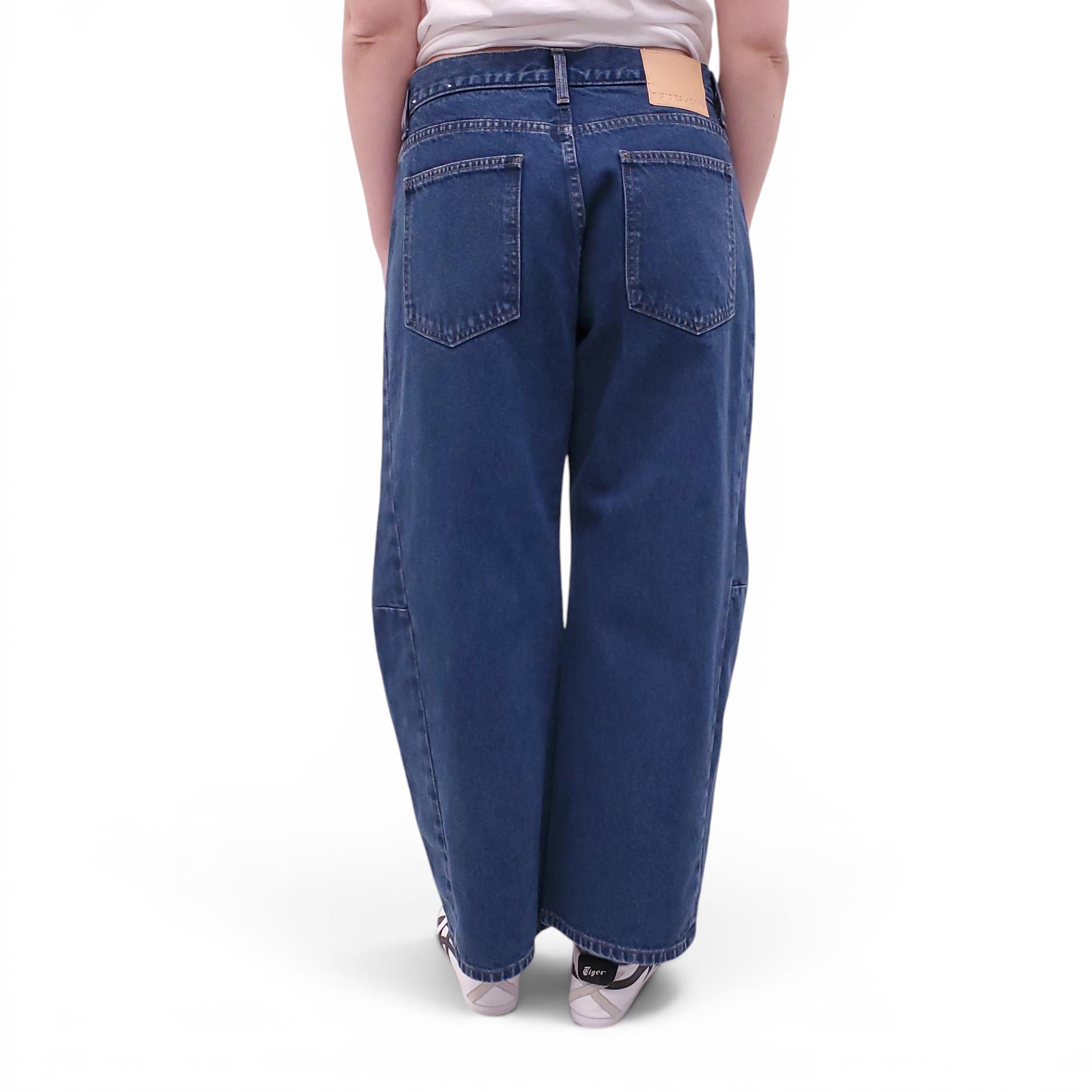 B SIDES JEANS MEDIUM WASH BOYFRIEND BARREL JEANS - SIZE 29