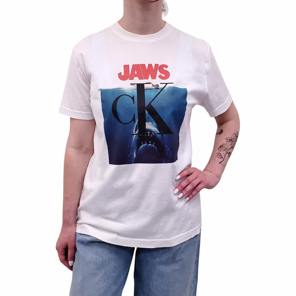 CALVIN KLEIN JAWS GRAPHIC T-SHIRT - SIZE XS