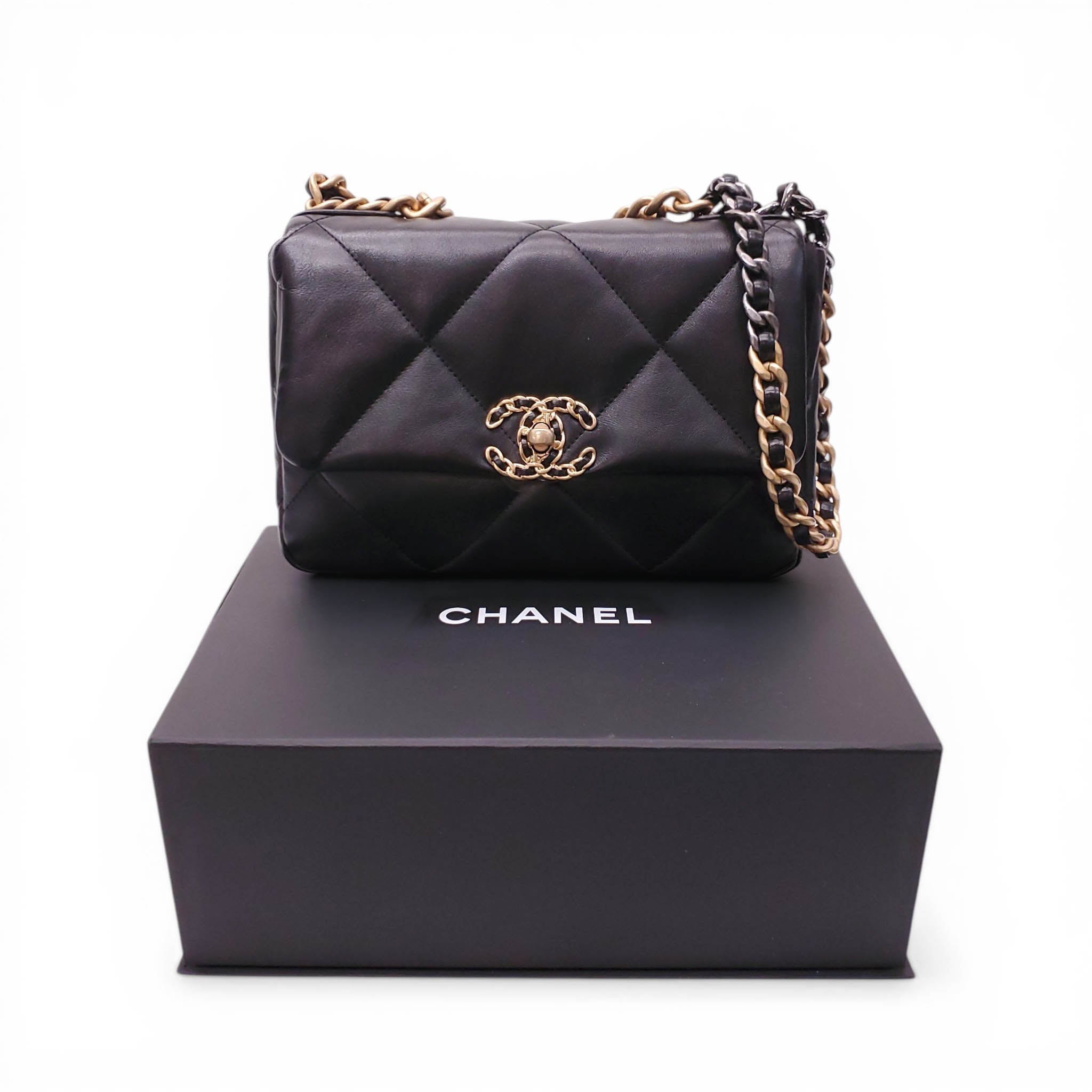 CHANEL 19 BLACK FLAP BAG