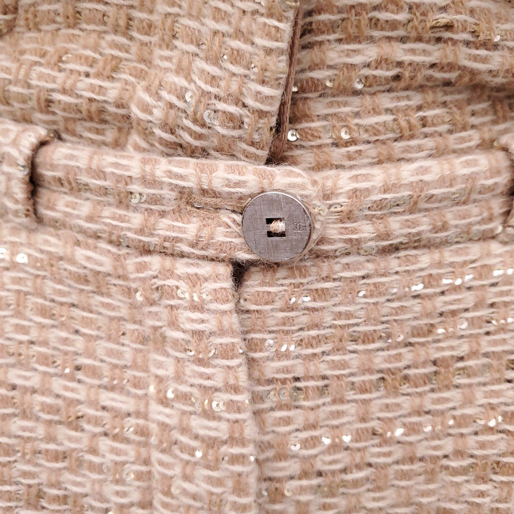CHANEL 2000 TAN AND CREAM METALLIC SEQUIN THREE-PIECE SUIT - SIZE 36