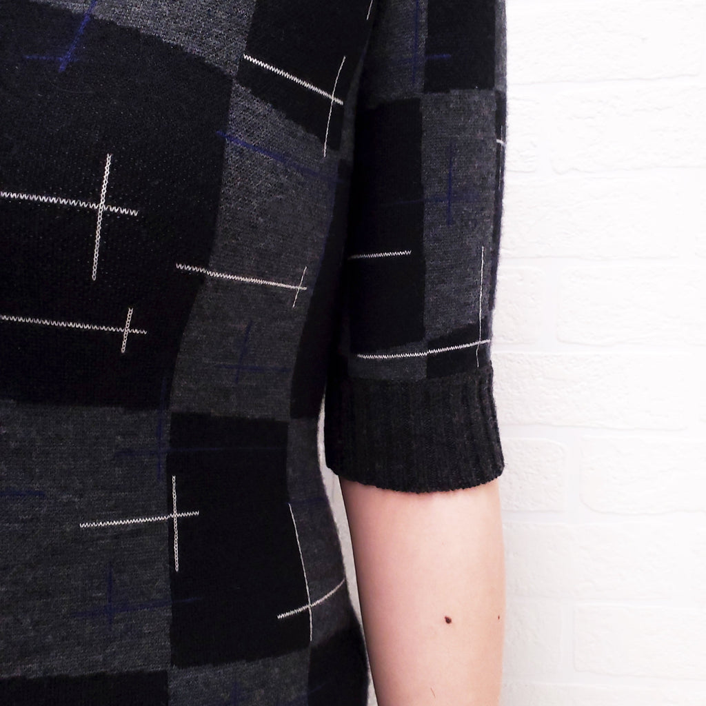 CHANEL 2021 GREY CASHMERE 'COCO CHANEL' LOGO DRESS - SIZE 34