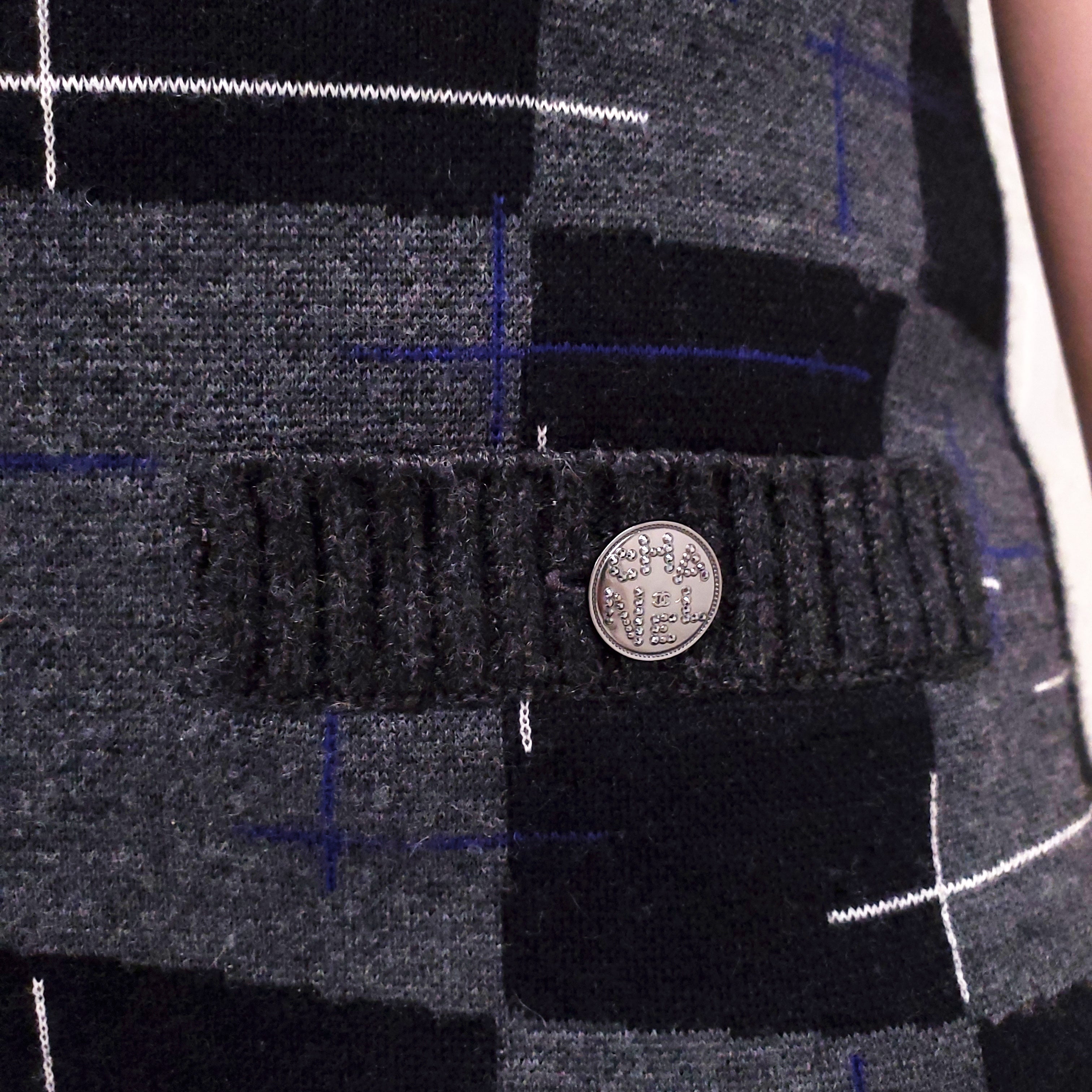 CHANEL 2021 GREY CASHMERE 'COCO CHANEL' LOGO DRESS - SIZE 34