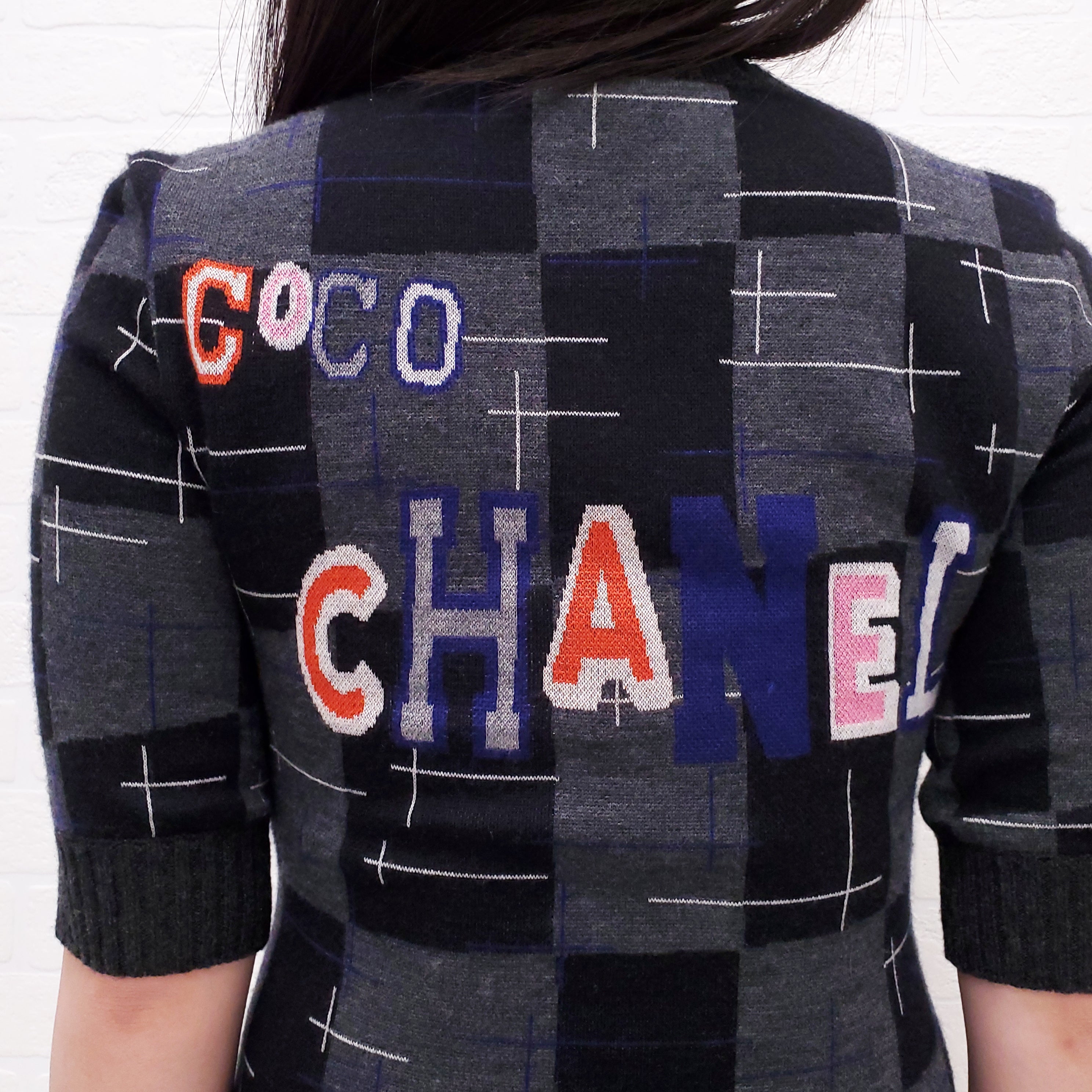 CHANEL 2021 GREY CASHMERE 'COCO CHANEL' LOGO DRESS - SIZE 34