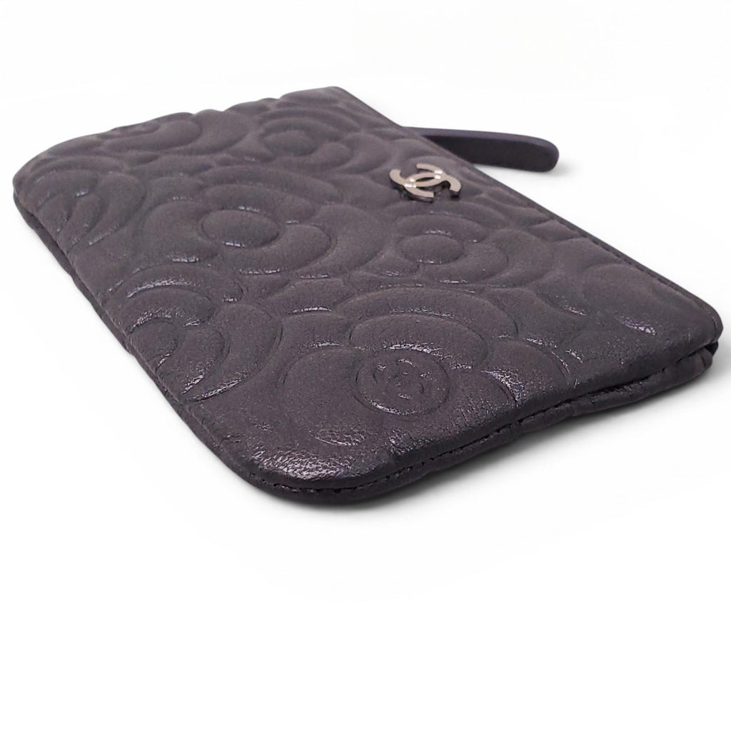CHANEL BLACK CAMÉLIA KEY POUCH