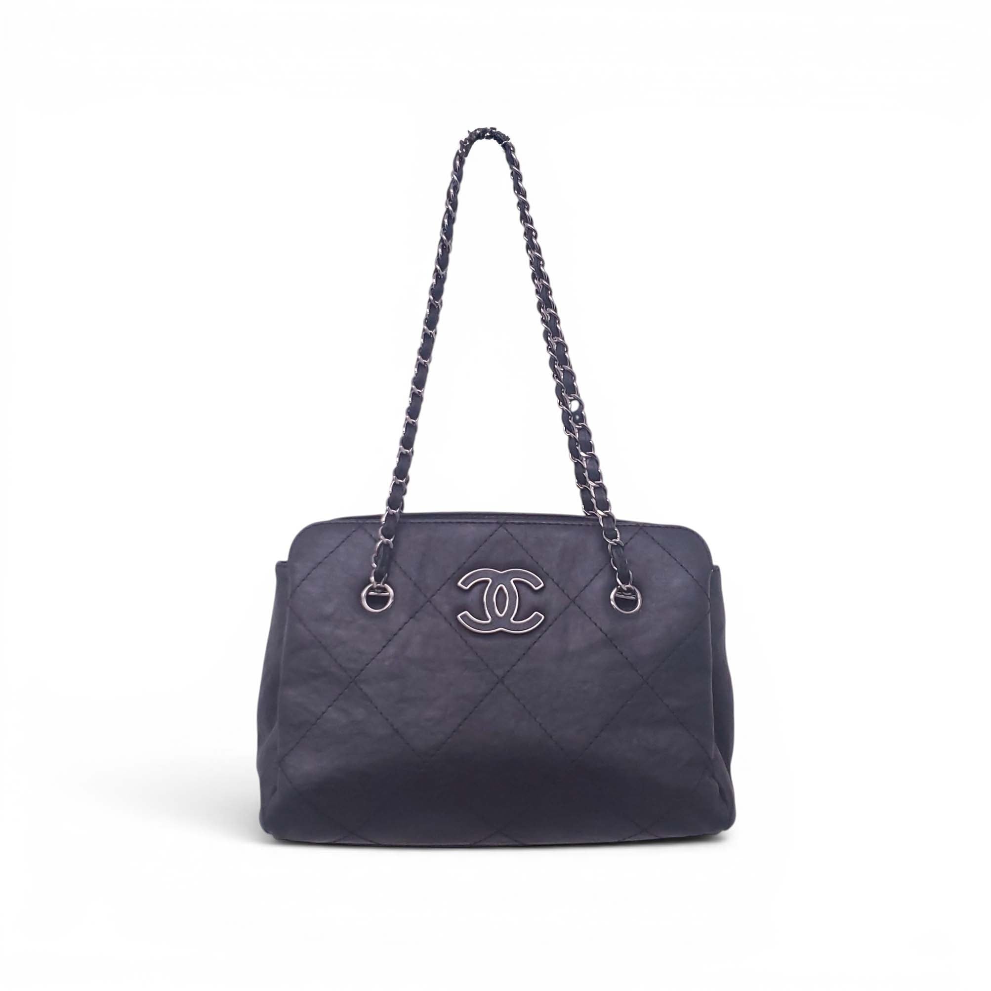 CHANEL BLACK HAMPTONS SHOPPING TOTE BAG