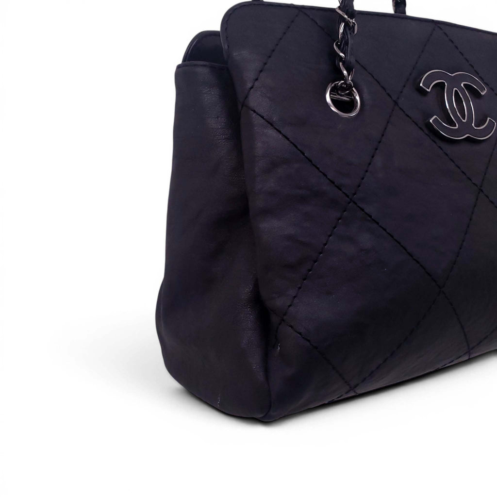 CHANEL BLACK HAMPTONS SHOPPING TOTE BAG