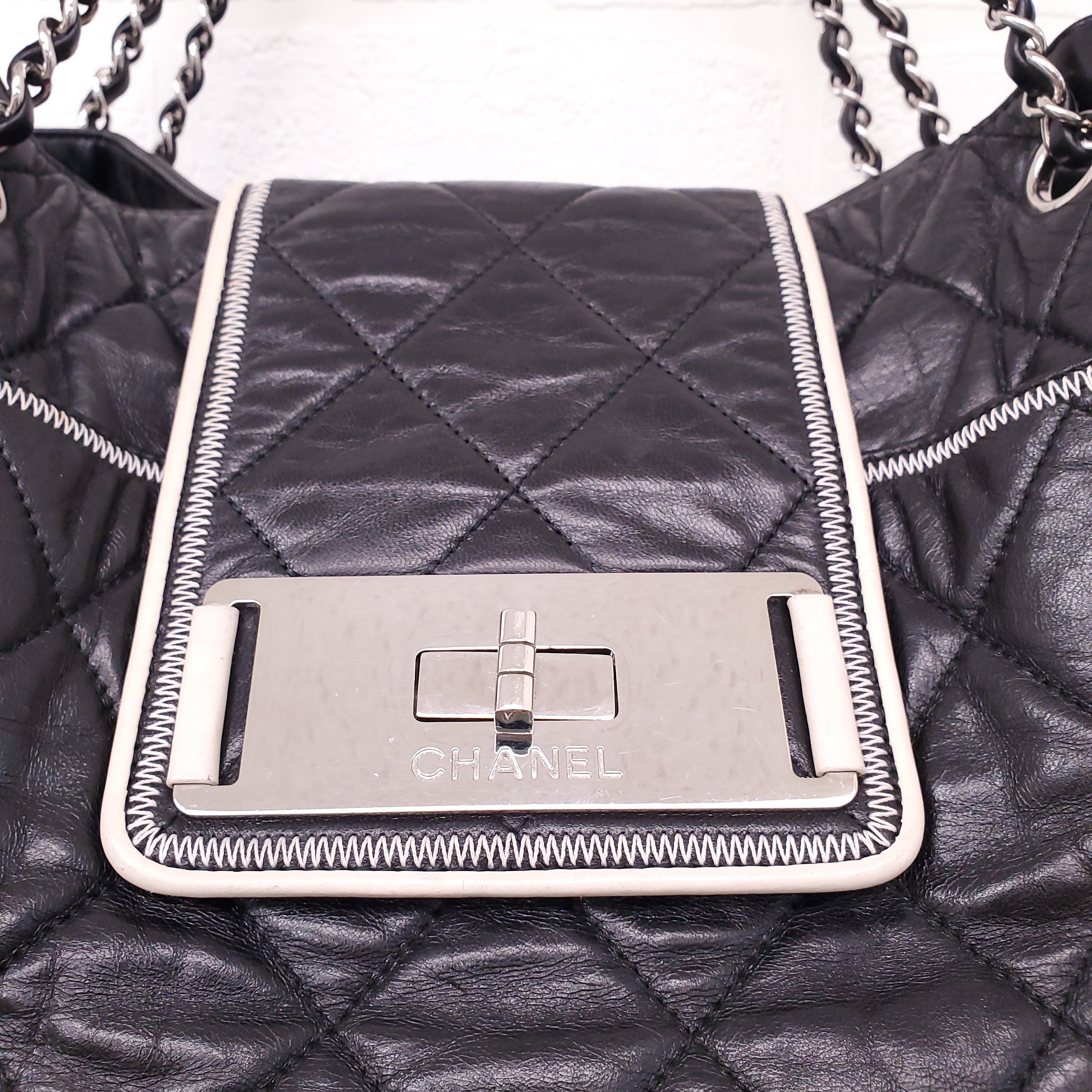 CHANEL BLACK RE-ISSUE CC BLACK TOTE BAG WITH CREAM PIPING