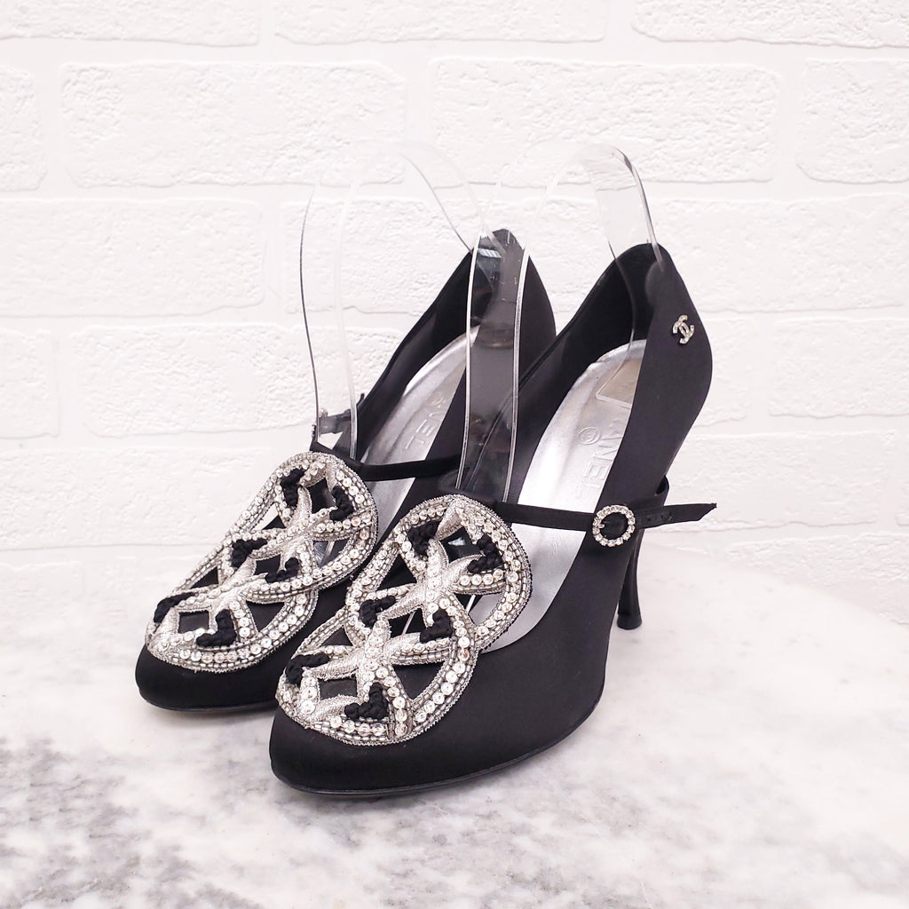CHANEL BLACK SATIN HEELS WITH SILVER SEQUIN DETAIL - SIZE 40