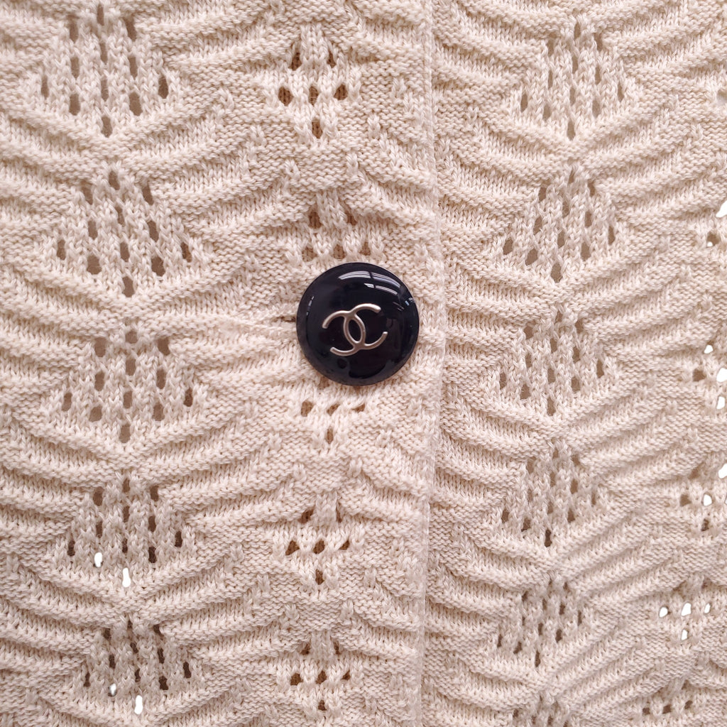CHANEL CREAM AND NAVY 2-PIECE KNIT SKIRT SET - SIZE 36