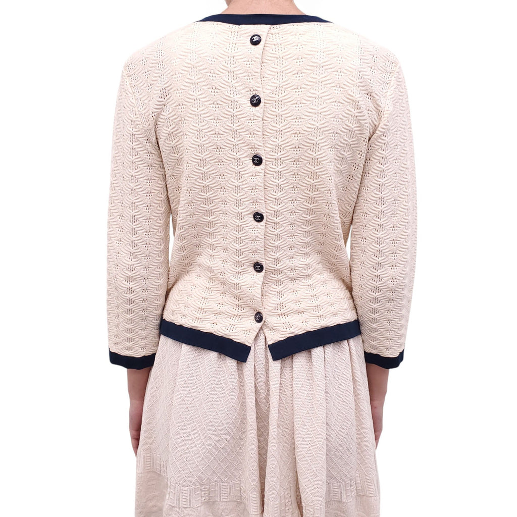 CHANEL CREAM AND NAVY 2-PIECE KNIT SKIRT SET - SIZE 36