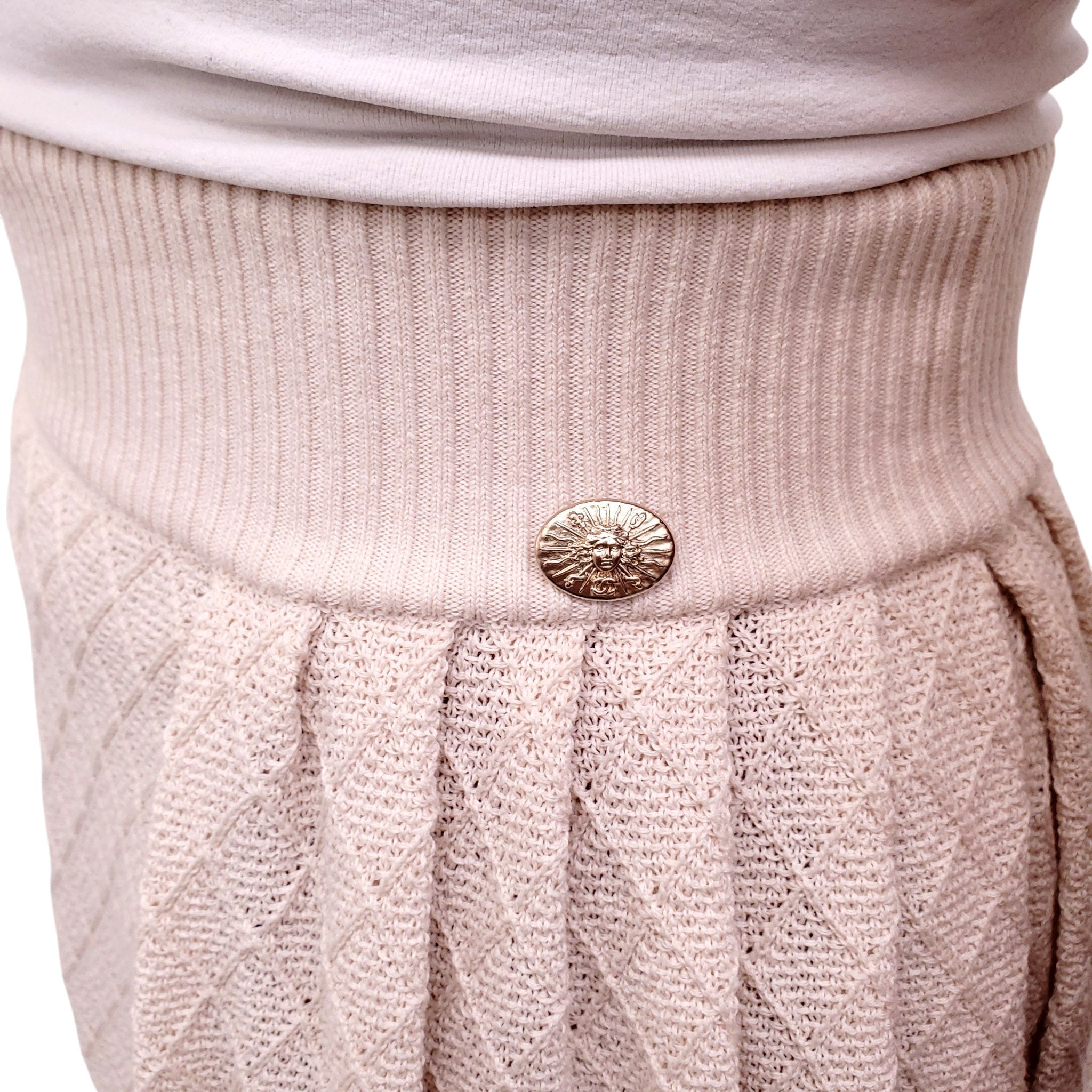 CHANEL CREAM AND NAVY 2-PIECE KNIT SKIRT SET - SIZE 36
