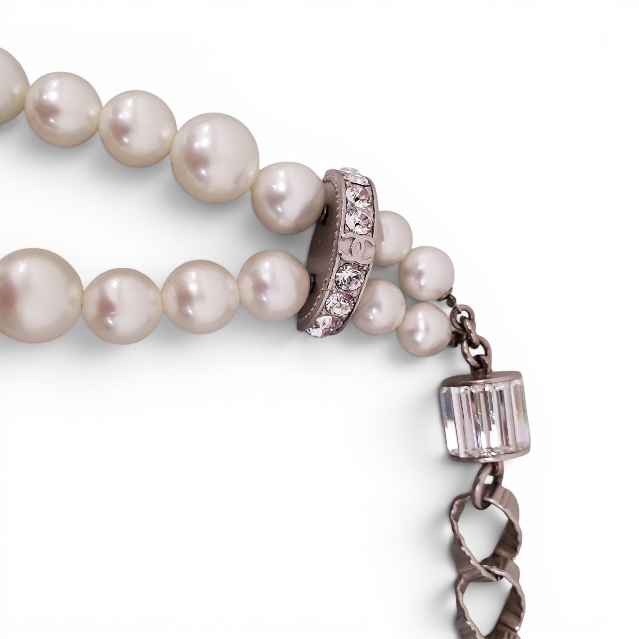 CHANEL FAUX PEARL CRYSTAL BELT