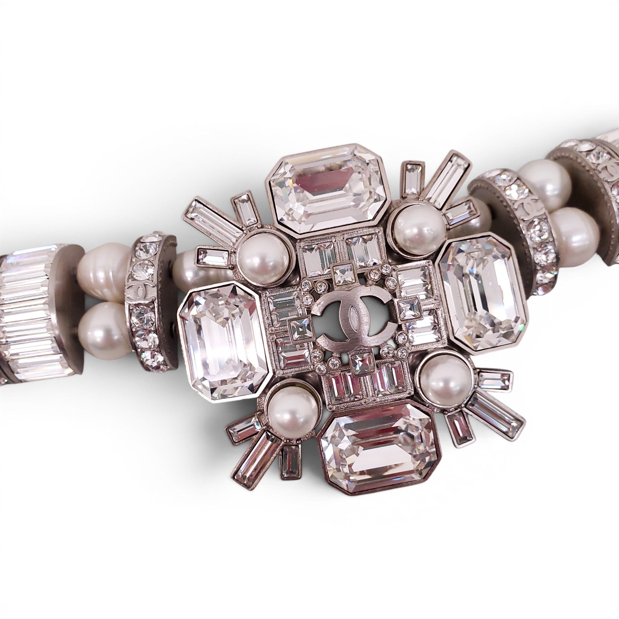 CHANEL FAUX PEARL CRYSTAL BELT
