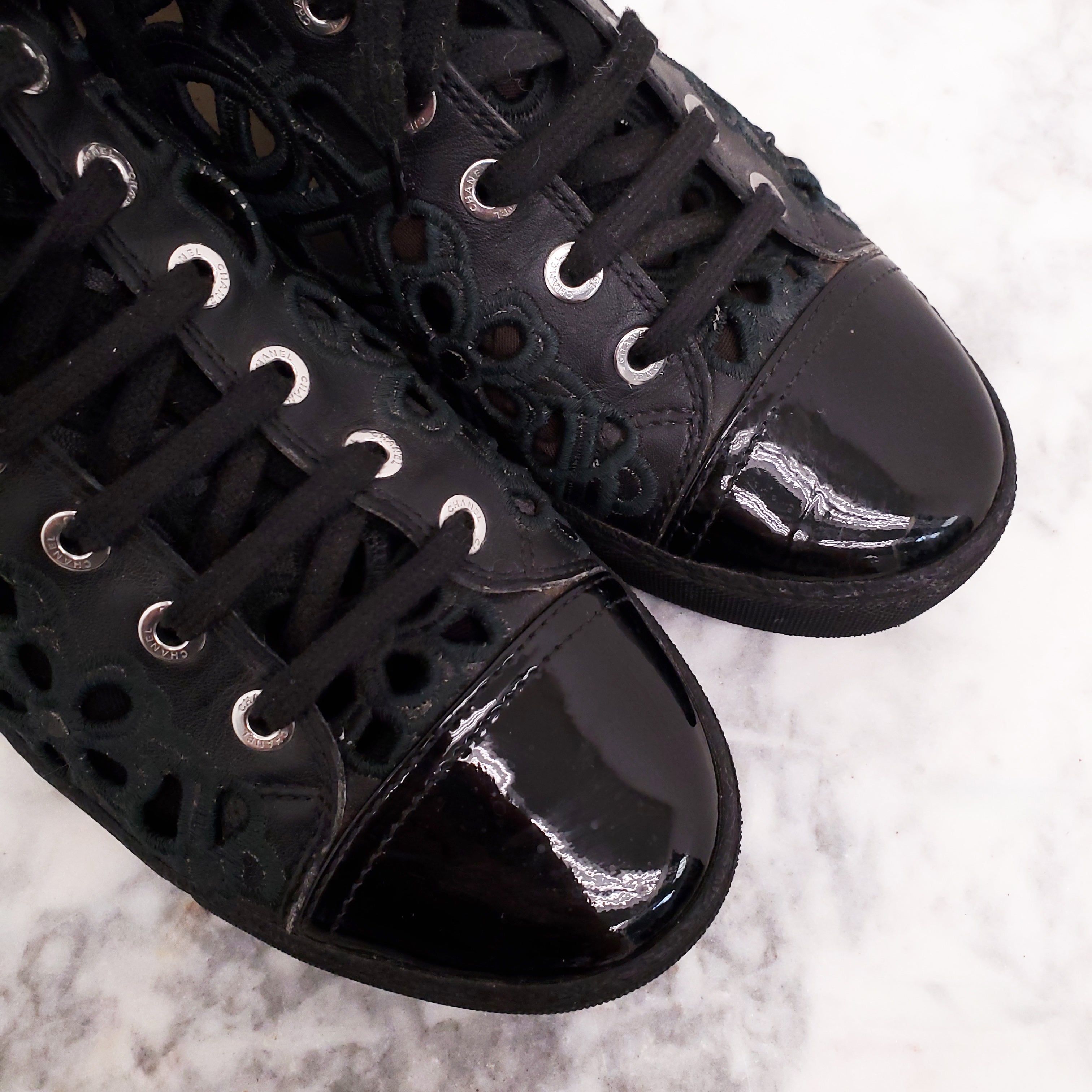 CHANEL LACE BLACK HIGHTOP SNEAKERS - SIZE 40