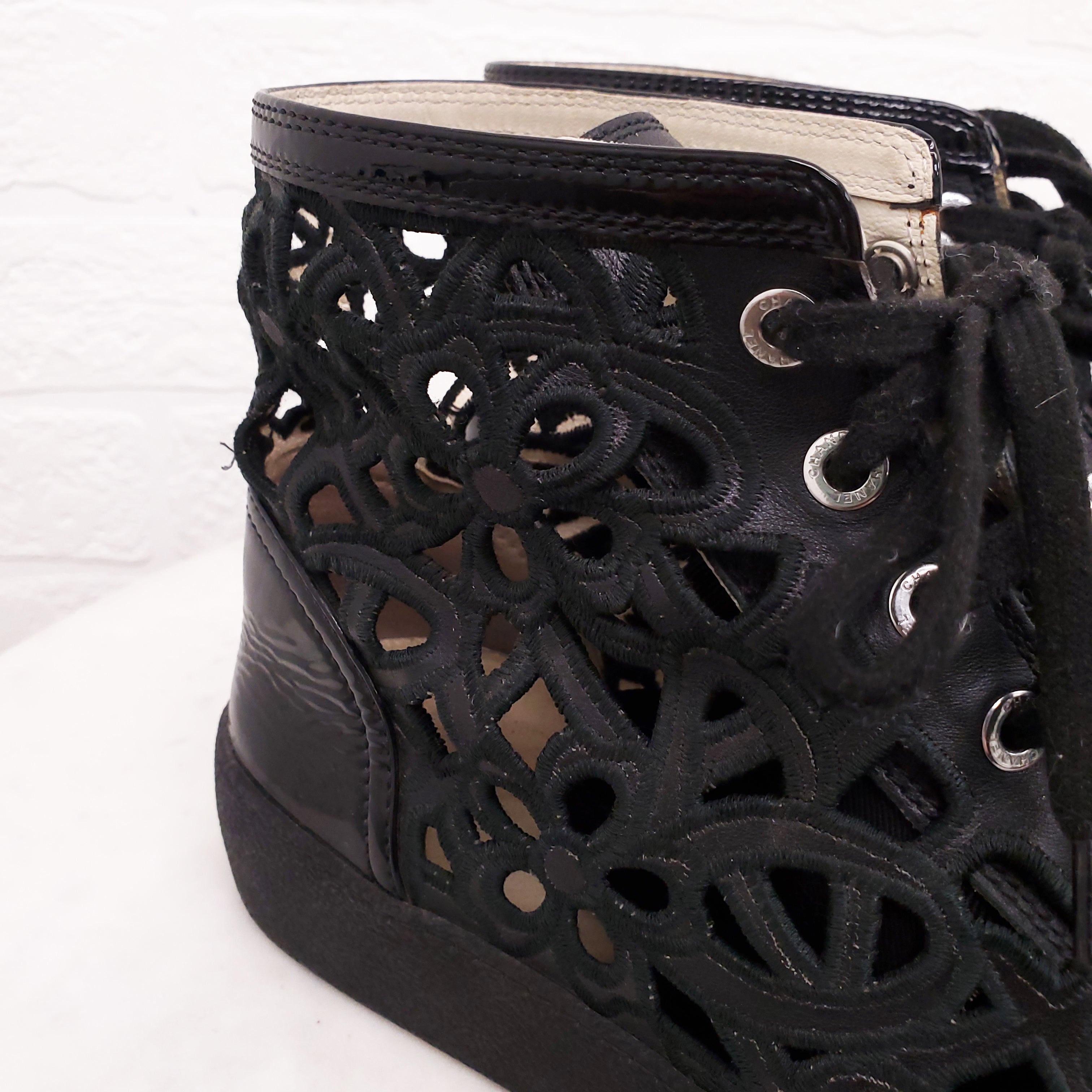 CHANEL LACE BLACK HIGHTOP SNEAKERS - SIZE 40