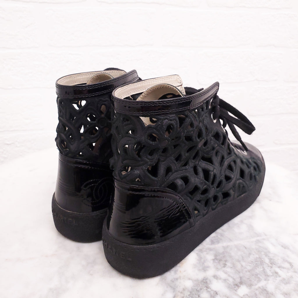 CHANEL LACE BLACK HIGHTOP SNEAKERS - SIZE 40