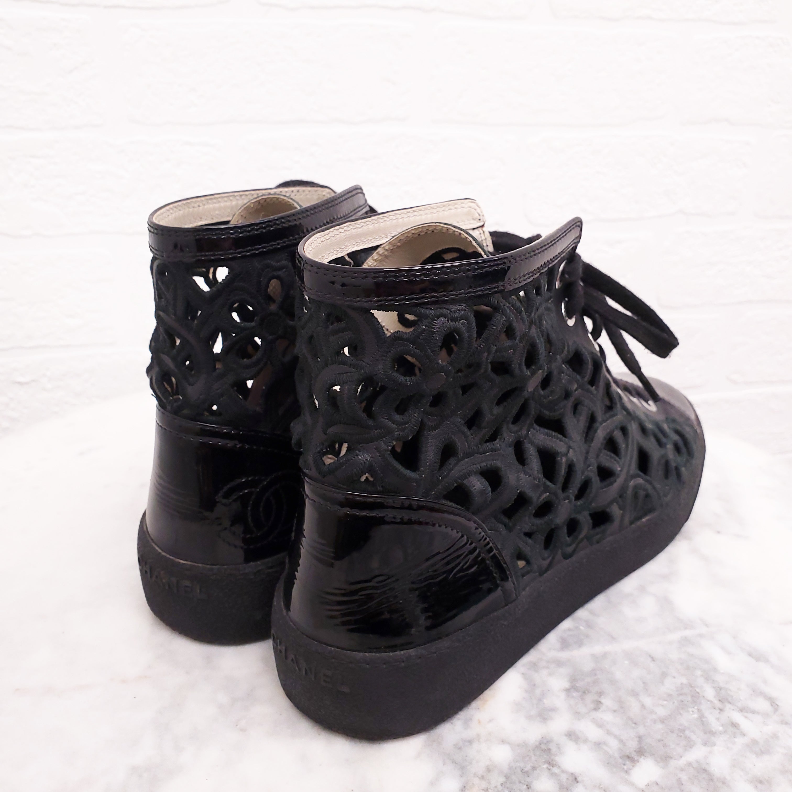 CHANEL LACE BLACK HIGHTOP SNEAKERS - SIZE 40