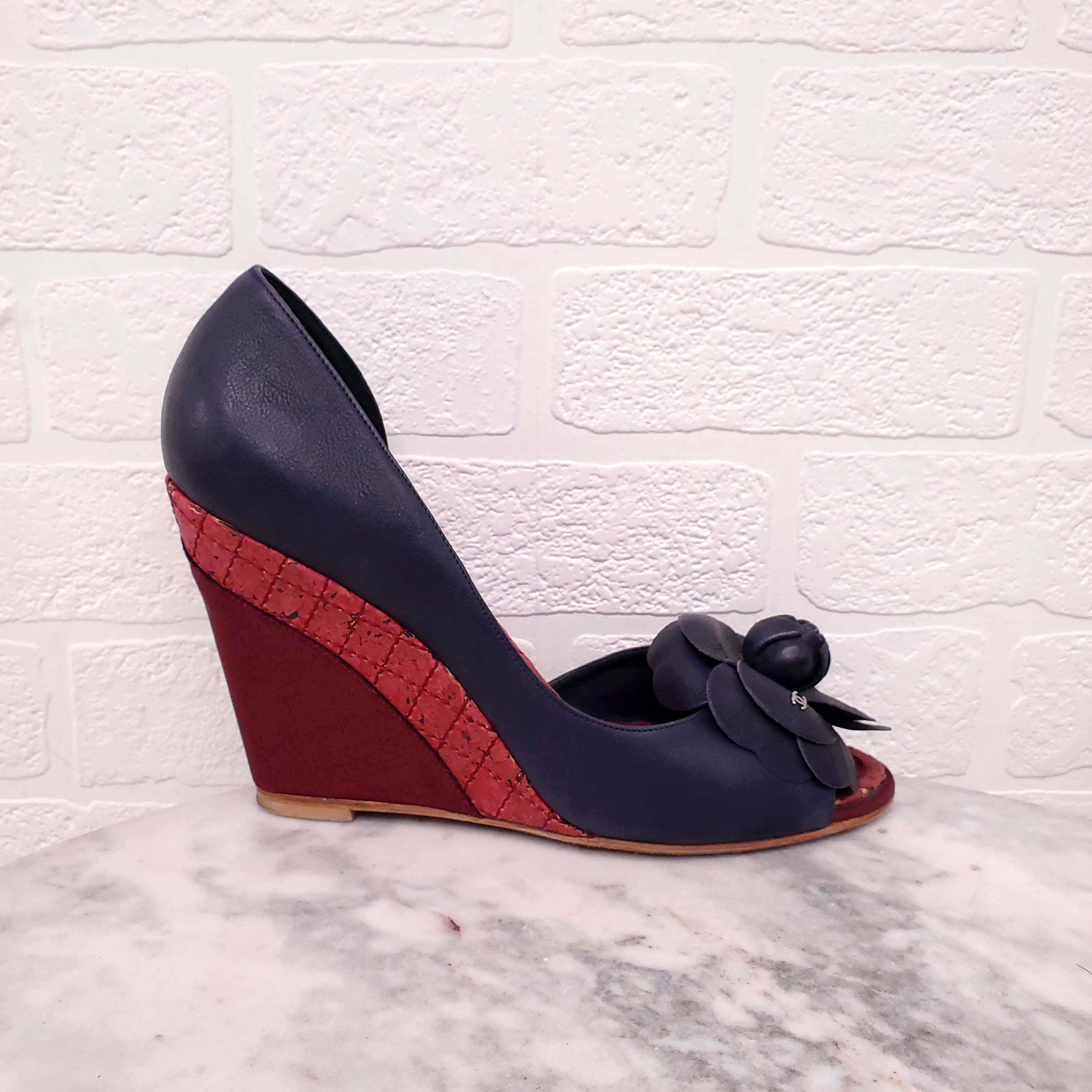 CHANEL NAVY AND BURGUNDY WEDGES - SIZE 40.5