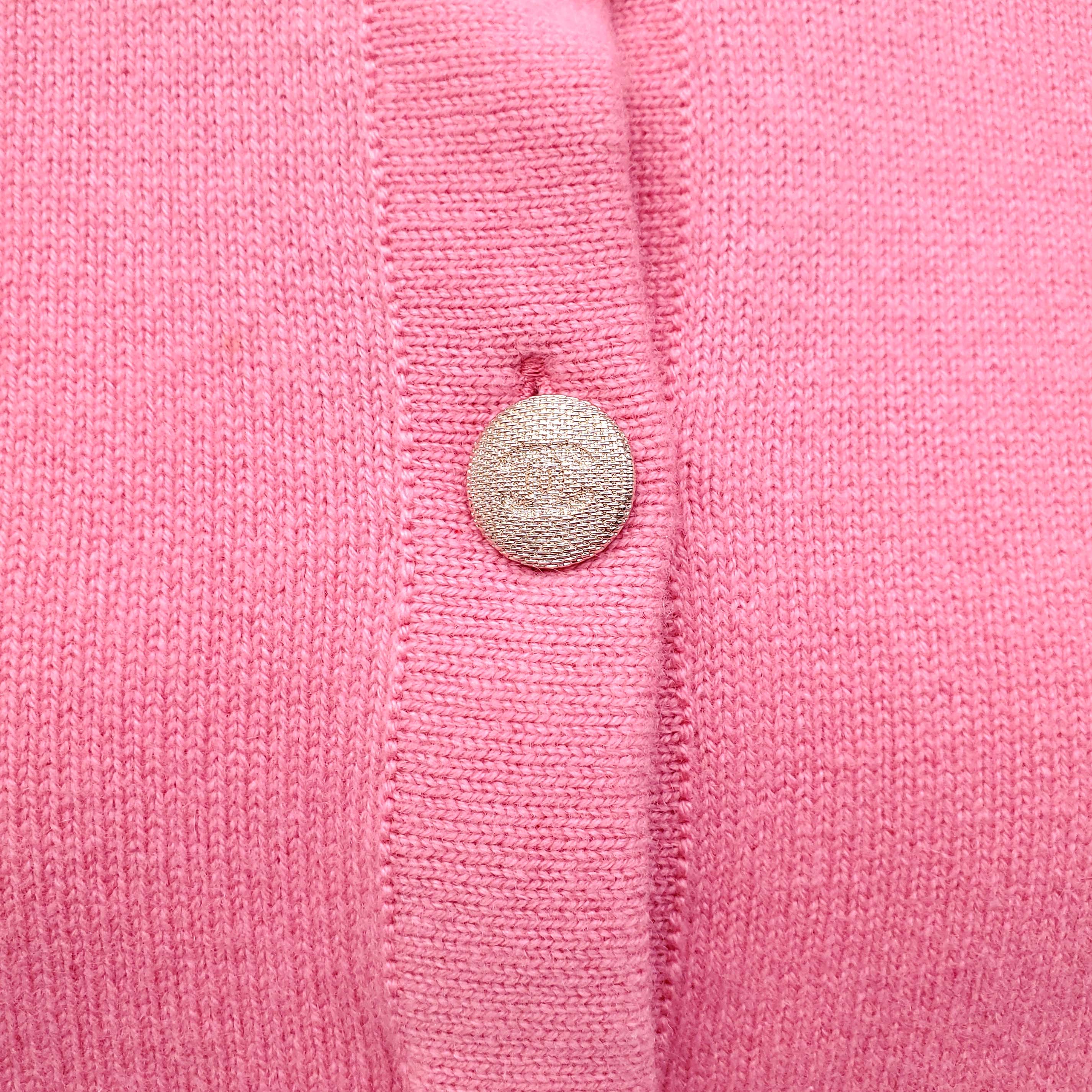 CHANEL PINK CASHMERE CARDIGAN WITH LOGO BUTTONS - SIZE 34