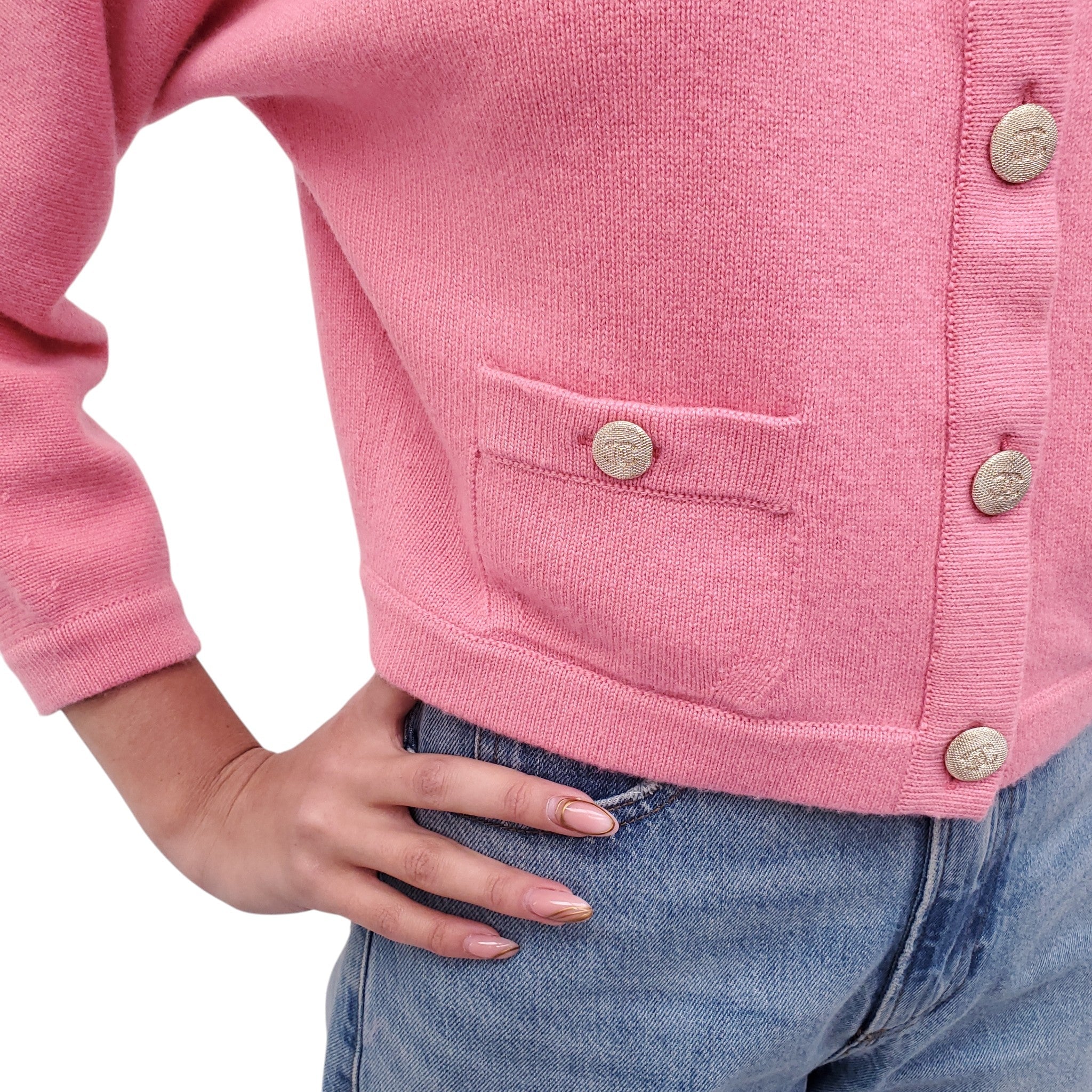 CHANEL PINK CASHMERE CARDIGAN WITH LOGO BUTTONS - SIZE 34