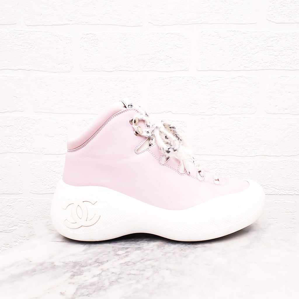 CHANEL PINK LEATHER LOGO BOOTS - SIZE 38.5