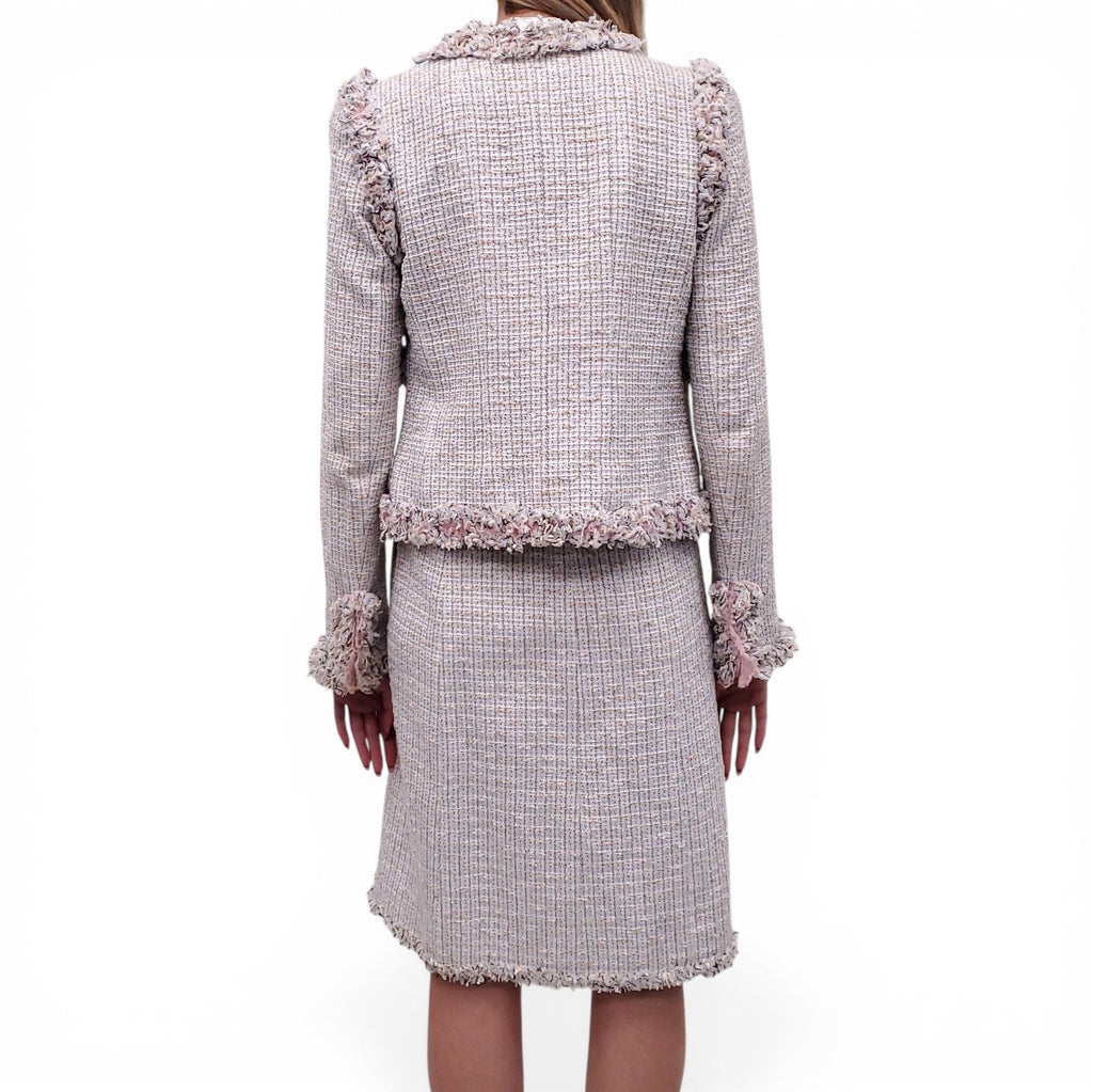 CHANEL S/S 2004 BABY BLUE AND PINK TWEED SUIT WITH FRINGE DETAIL AND PEARL BUTTONS - SIZE 38/40