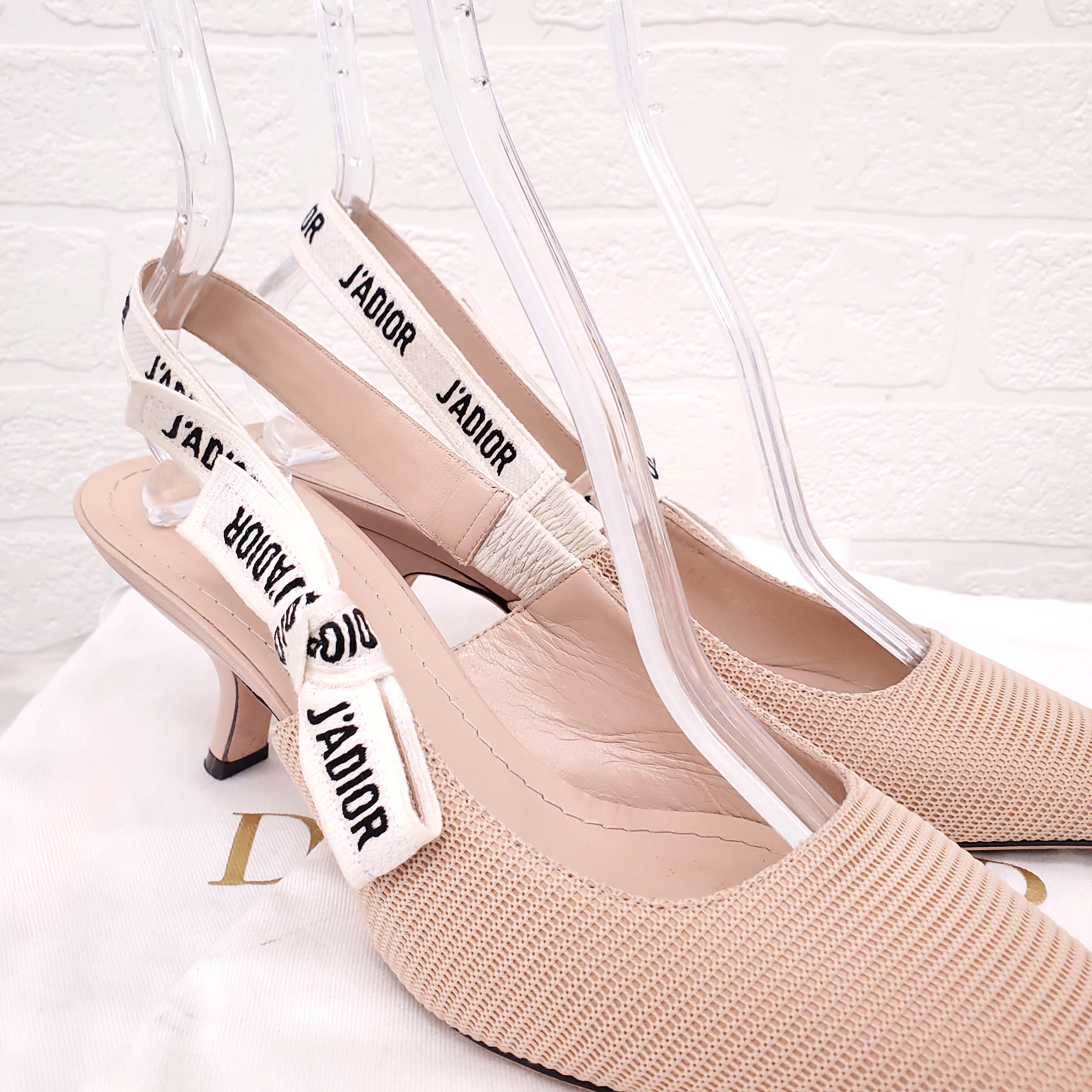 CHRISTIAN DIOR 'J’ADIOR' NUDE SLINGBACK KITTEN HEELS - SIZE 39