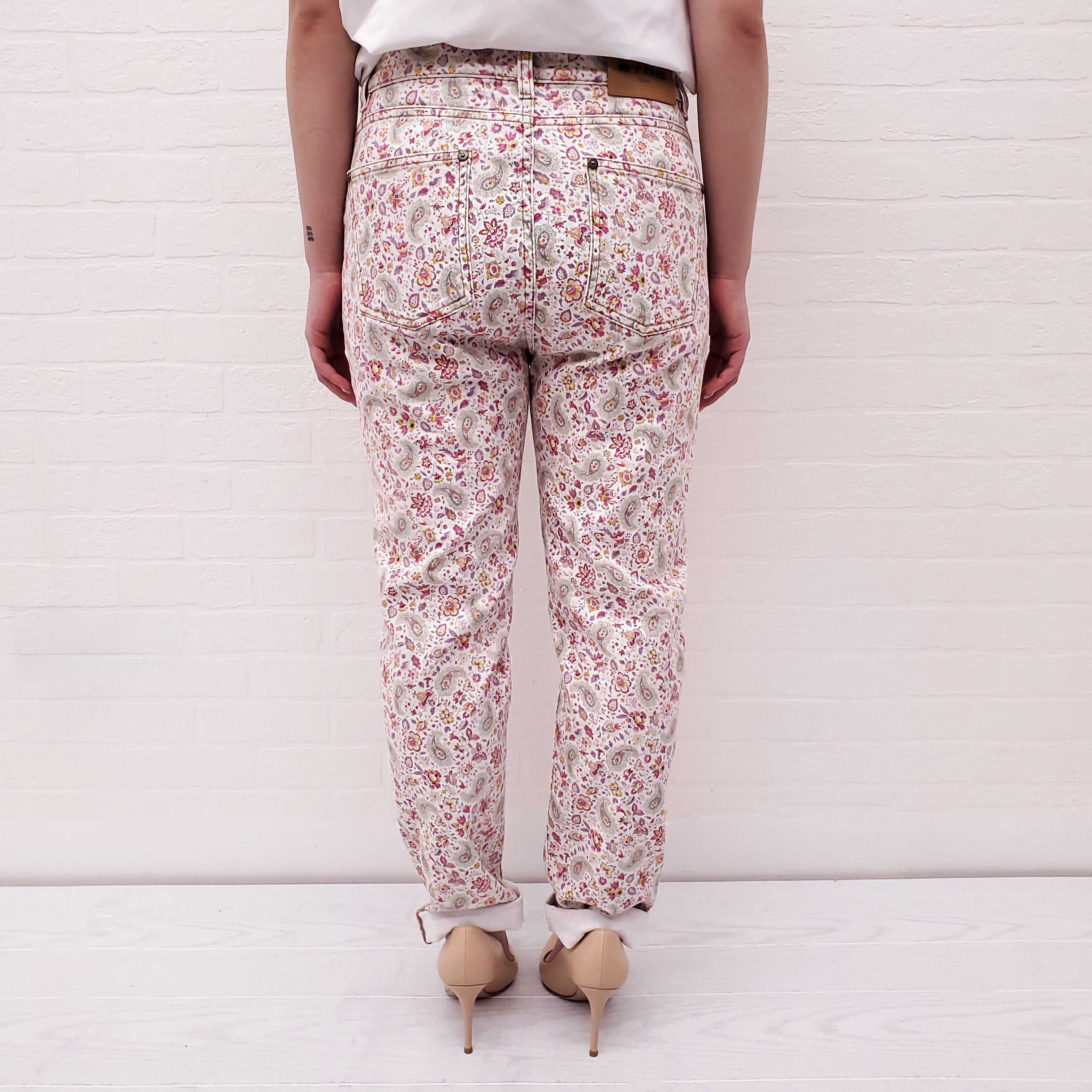 ETRO WHITE FLORAL AND PAISLEY JEANS - SIZE 30