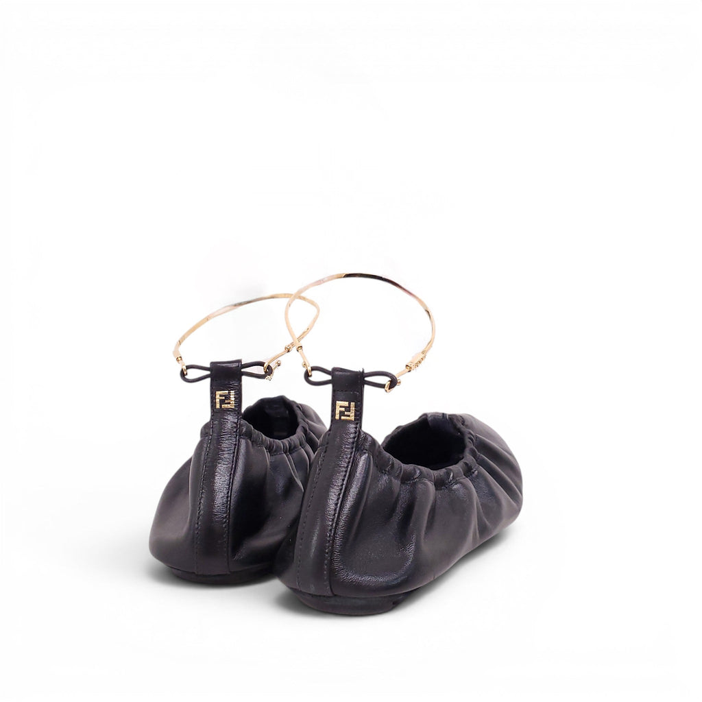 FENDI BLACK LEATHER FLATS WITH GOLD ANKLET DETAIL - SIZE 39