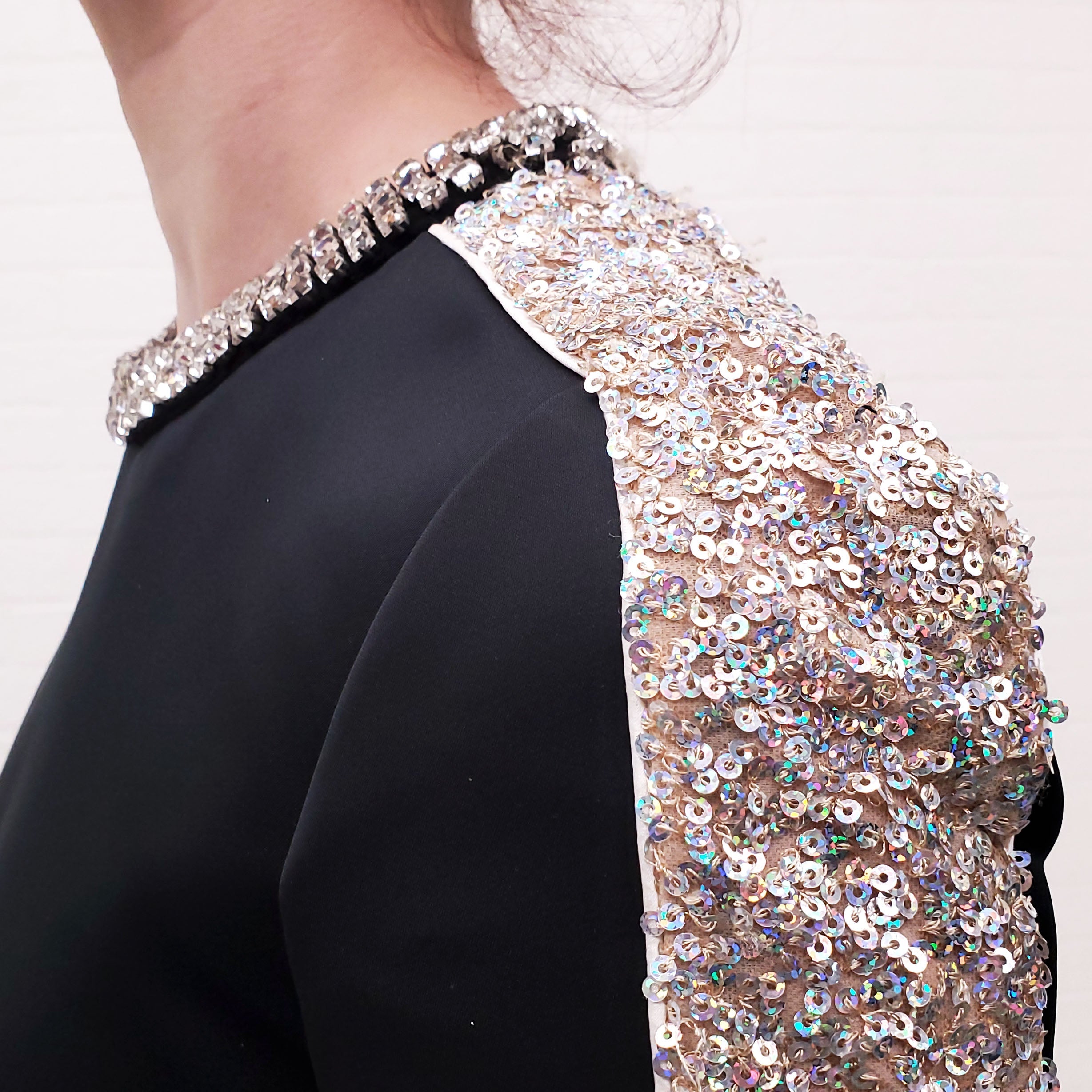 GIAMBATTISTA VALLI BLACK DRESS WITH RHINESTONE SEQUIN DETAIL - SIZE 40