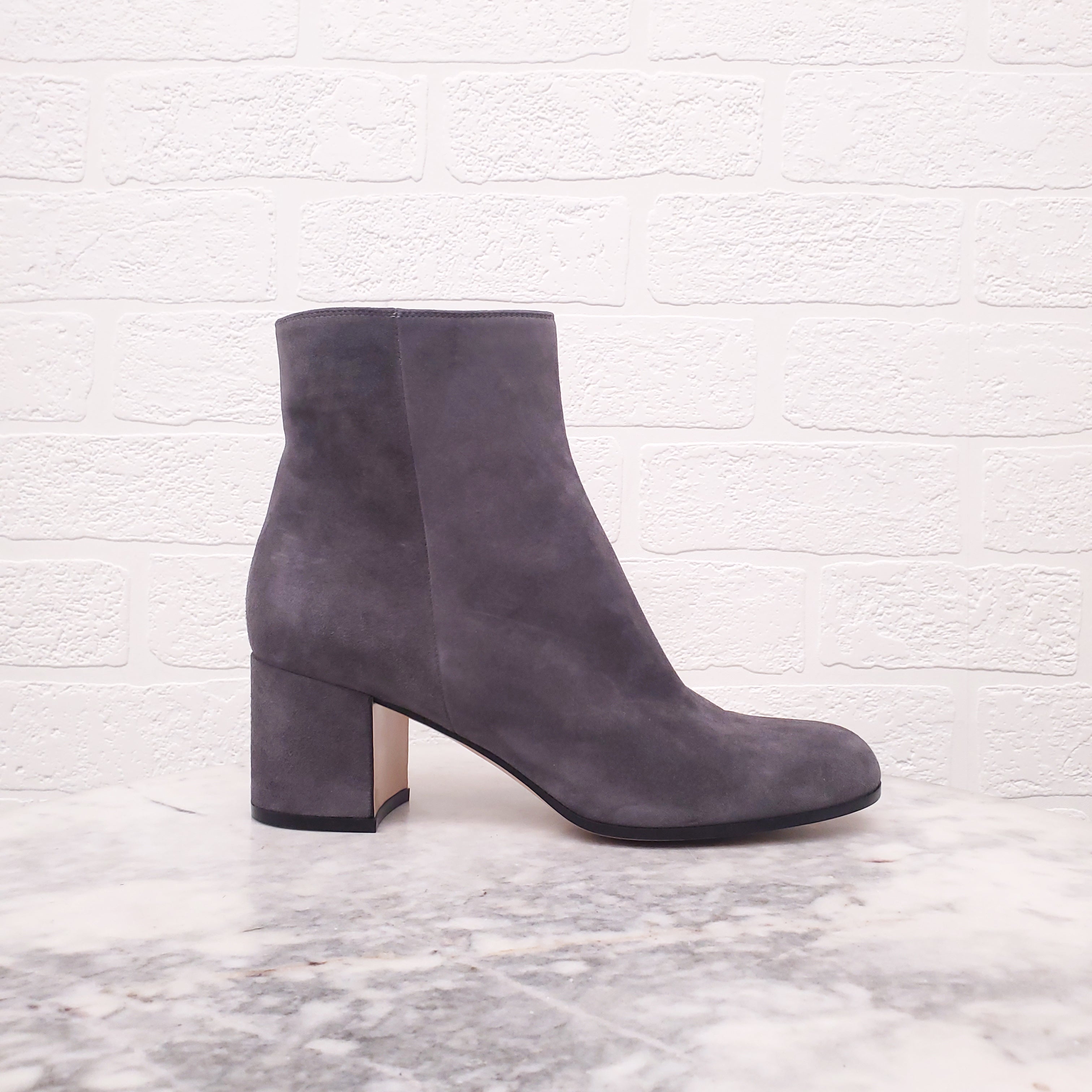 GIANVITO ROSSI GREY SUEDE BOOTIES - SIZE 39