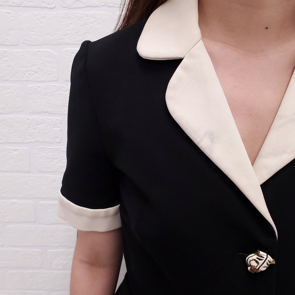 GUCCI BLACK DRESS WITH CREAM COLLAR AND TIGER BUTTONS - SIZE M