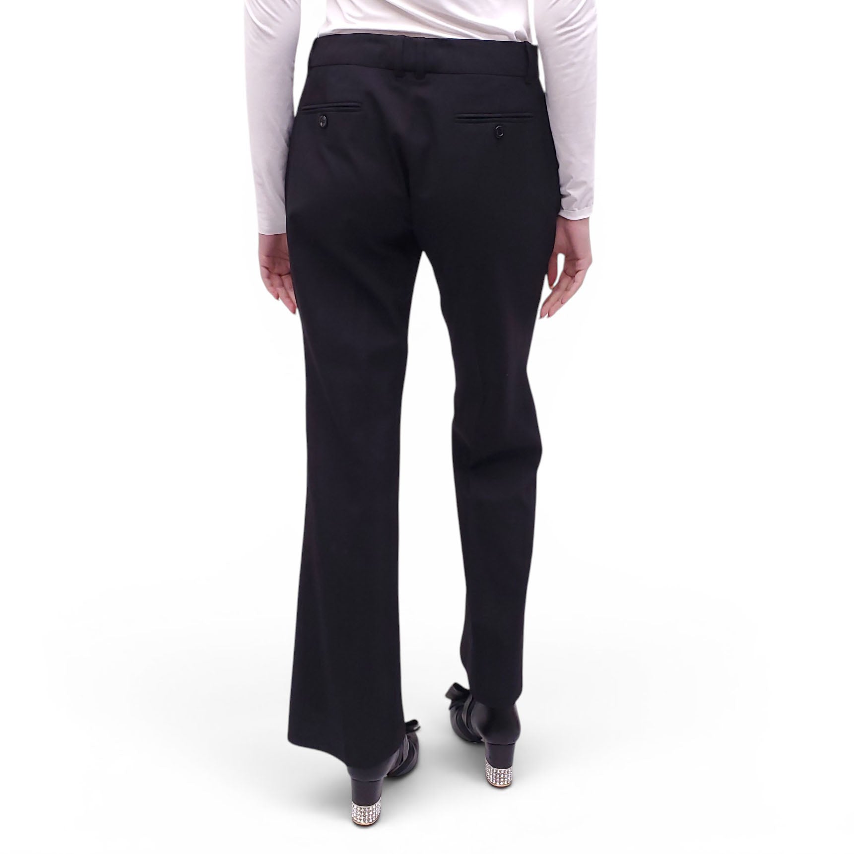 GUCCI BLACK SUIT WITH PLEATED SLEEVE DETAIL - SIZE 6